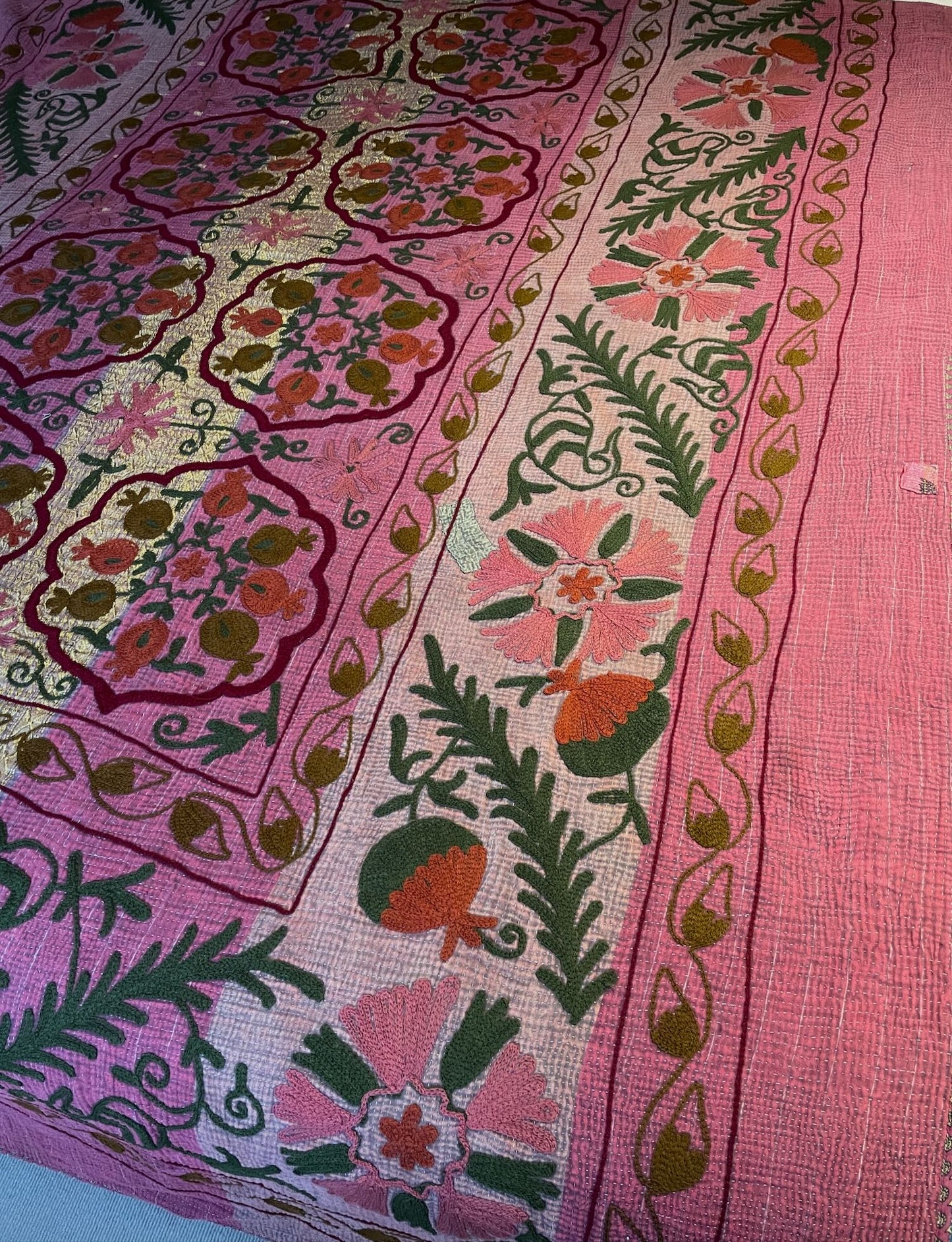 
                  
                    pink gold rose green kantha quilt bed throw sofa bedspread wall hanging washable cotton large
                  
                