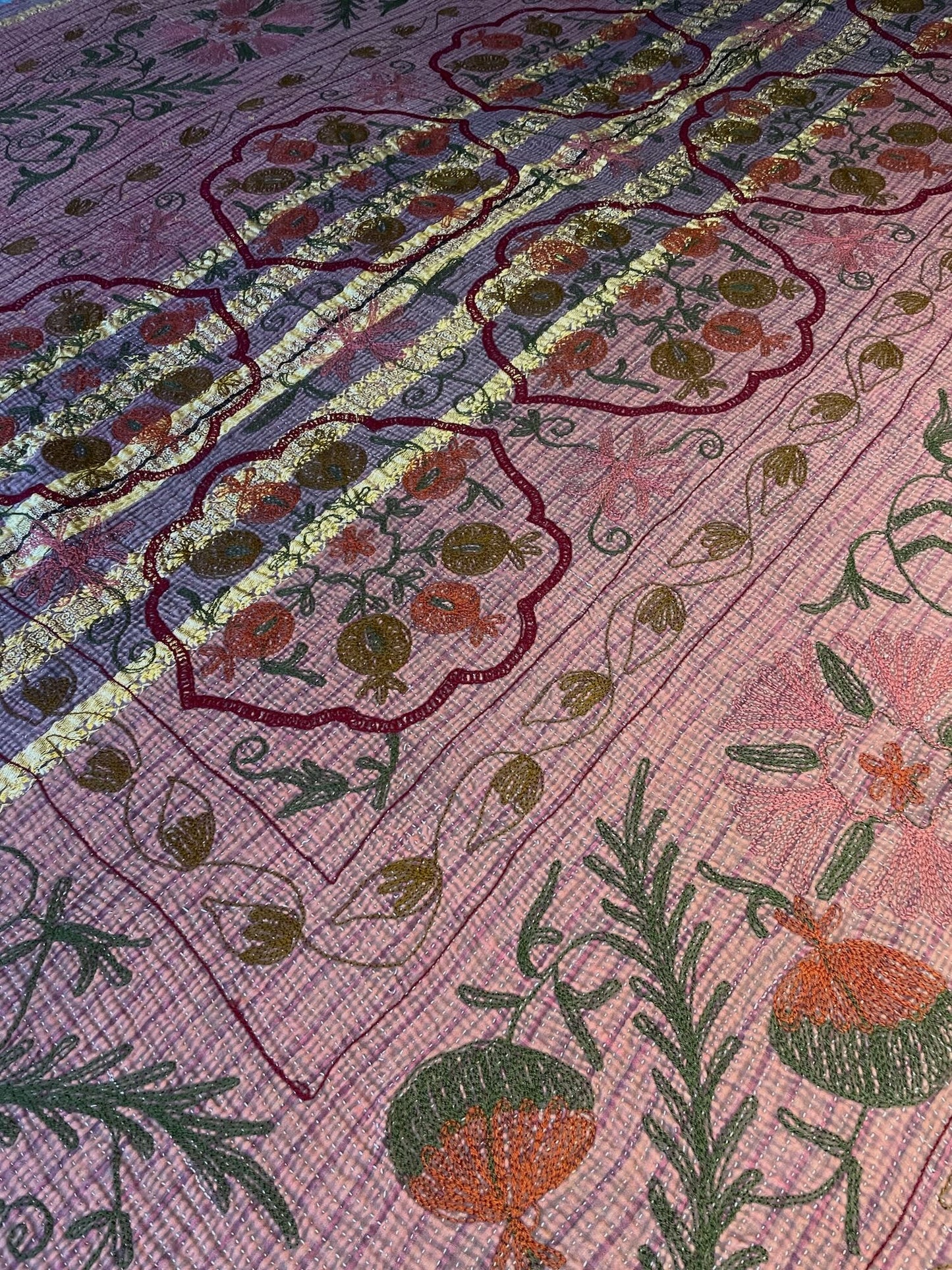 
                  
                    pink gold rose green kantha quilt bed throw sofa bedspread wall hanging washable cotton large
                  
                