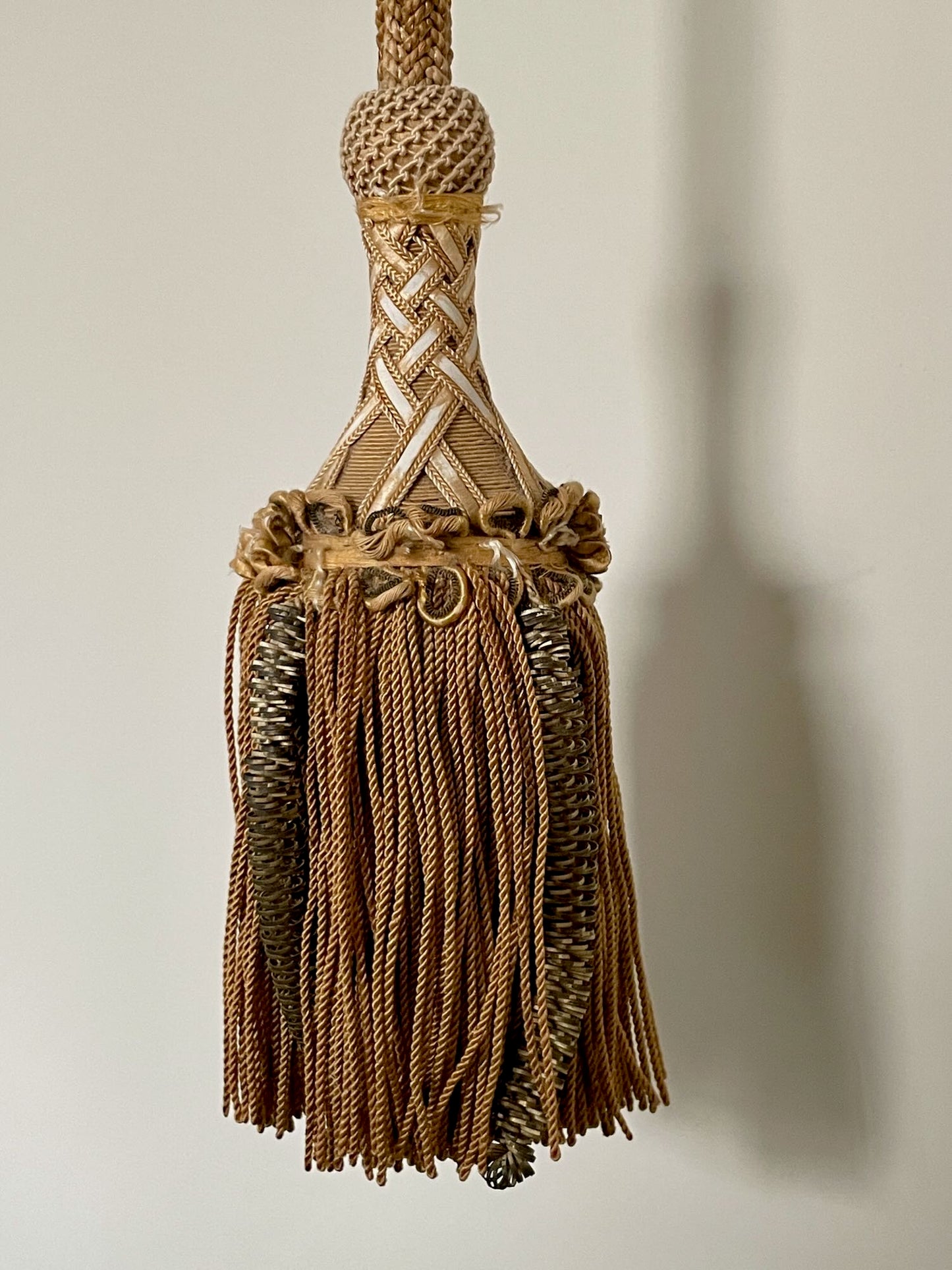 antique curtain tassel pelmet florentine gold yellow silk long cord tie back treatment rope