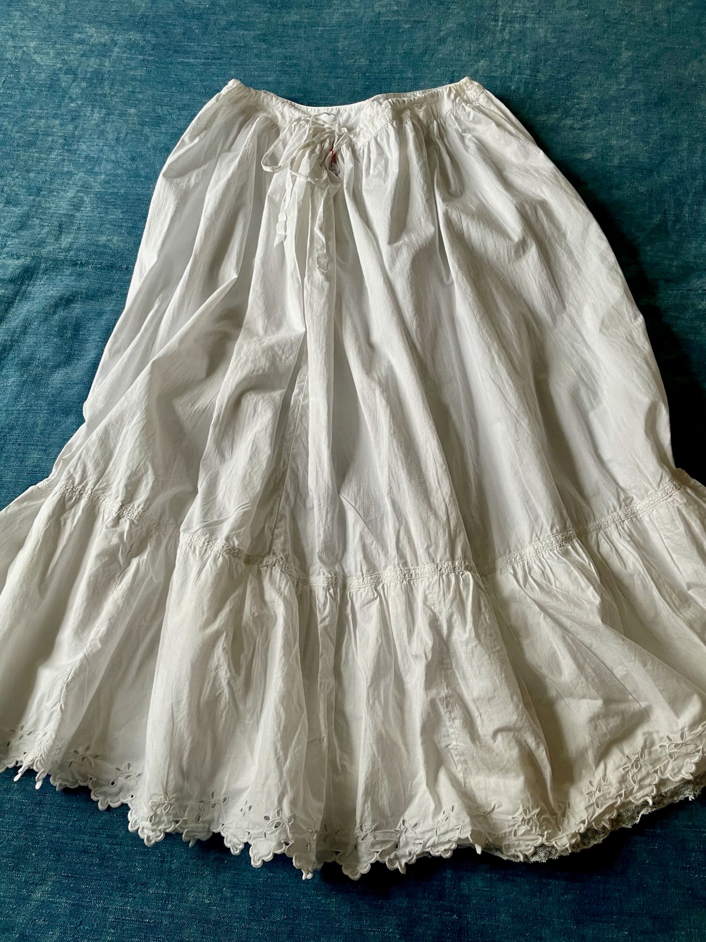 
                  
                    white cotton skirt antique french petticoat jupon historical lace broderie anglaise frill small
                  
                