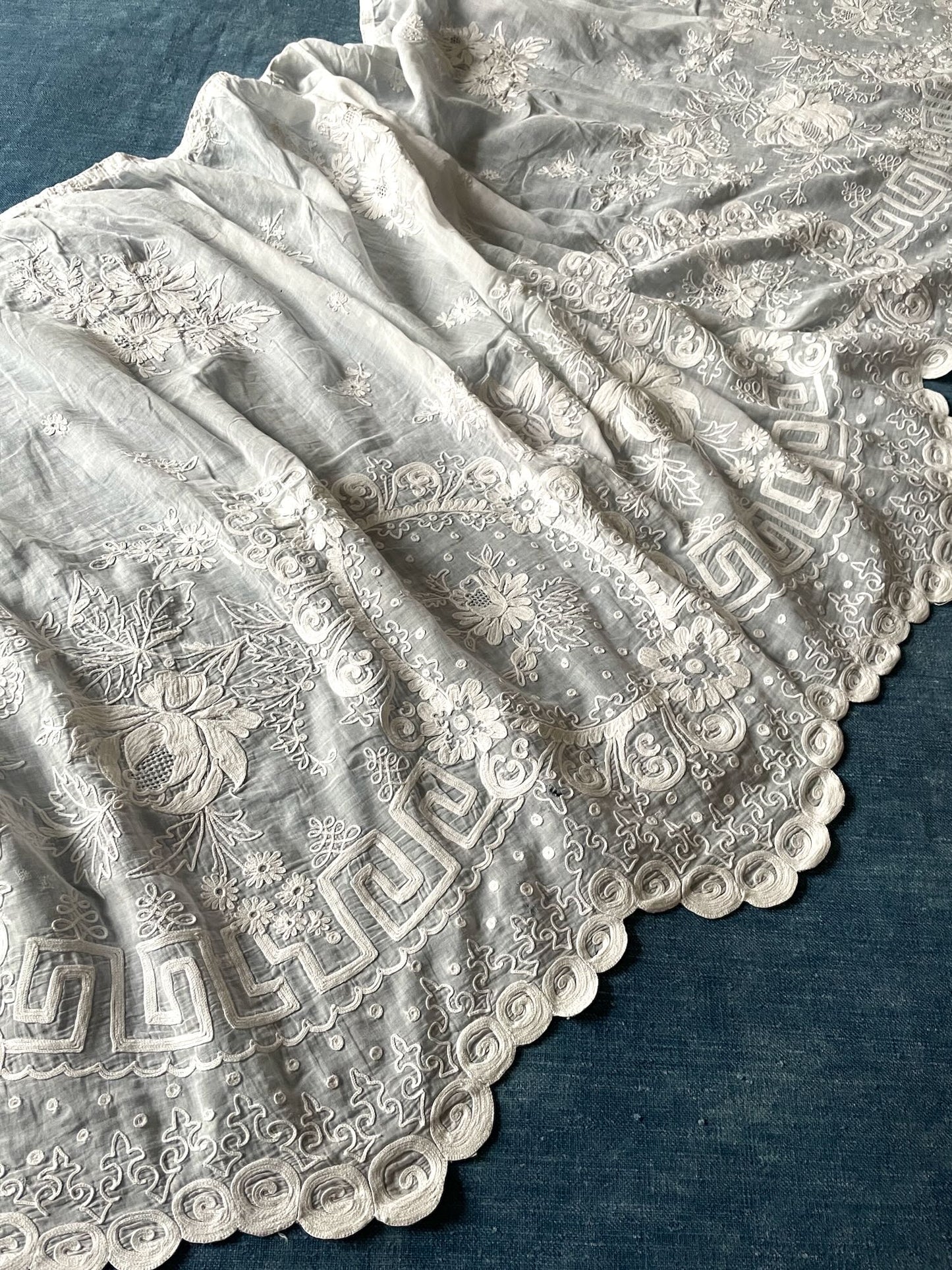 
                  
                    antique french cantonniere pelmet cornelys crewel work window treatment white lace
                  
                