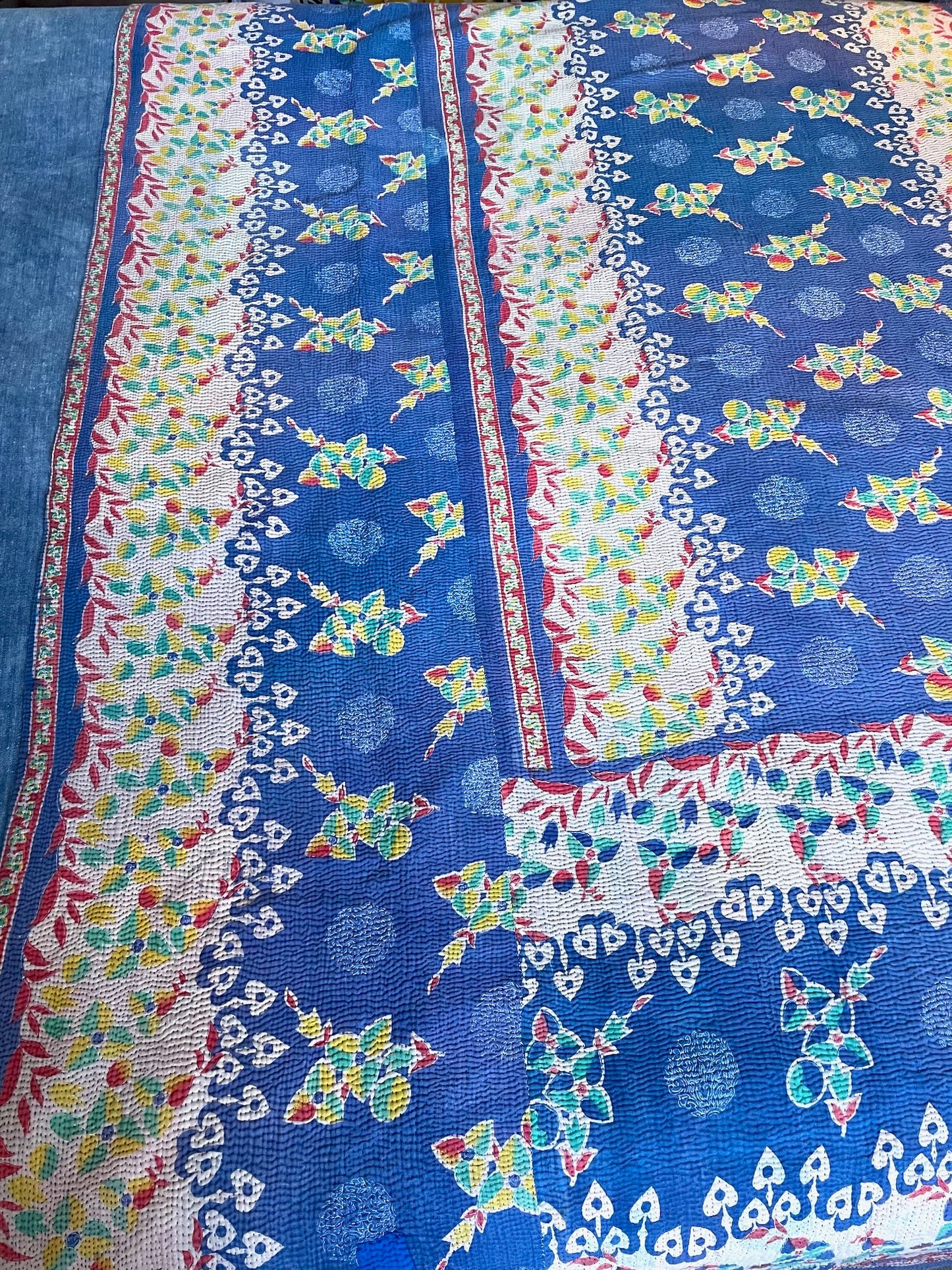 
                  
                    blue red yellow kantha bedspread single quilt cotton comforter sofa throw reversible washable
                  
                