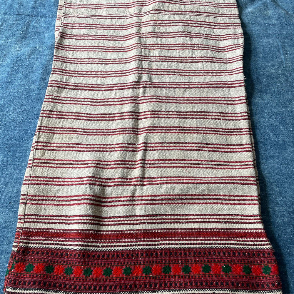 
                  
                    vintage east europe rustic red stripe hemp pillow cover grain sack feed sack upholstery fabric 
                  
                