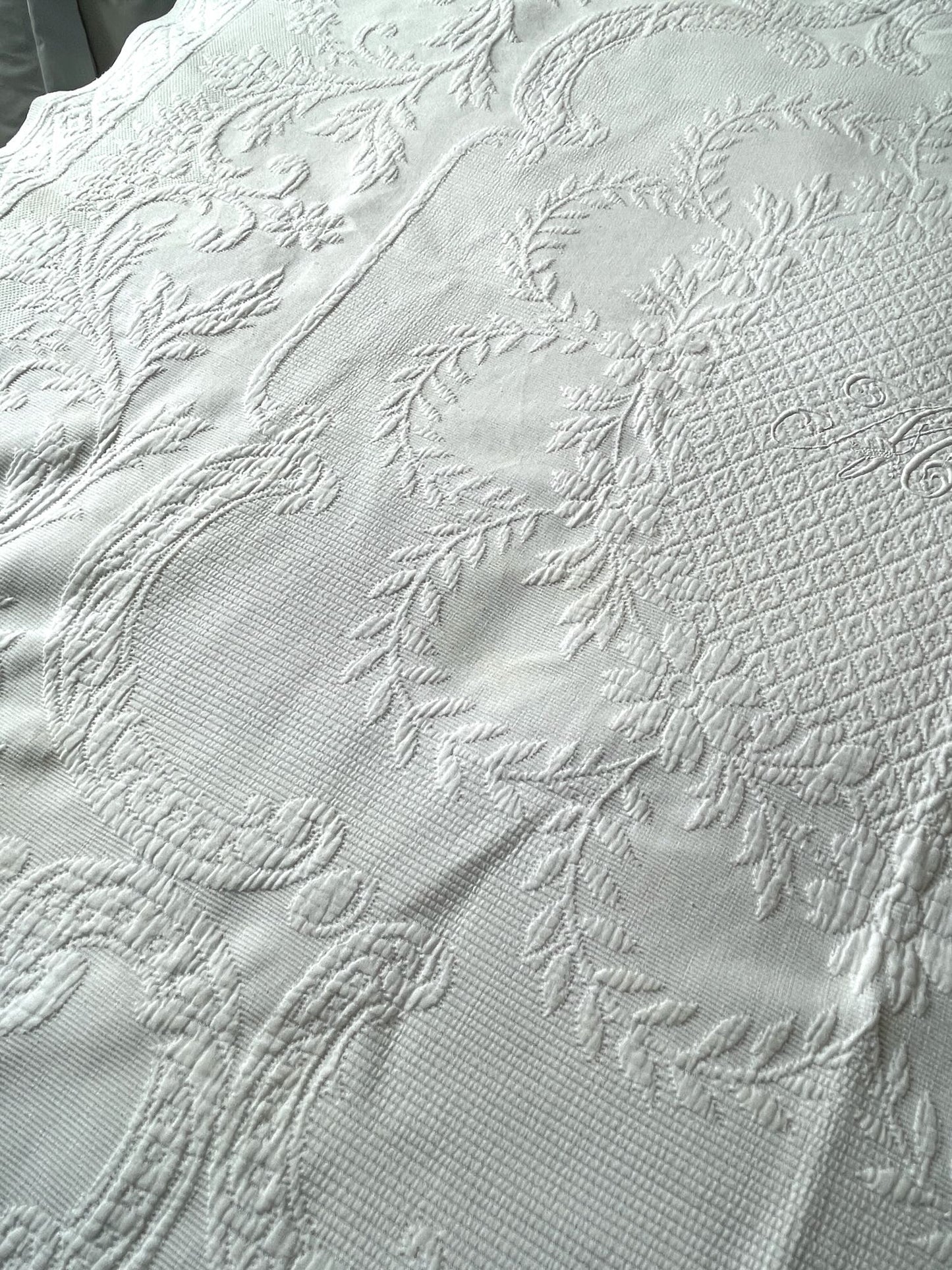 
                  
                    antique french pique marseille marseillais marriage quilt white bedspread cotton washable MA
                  
                