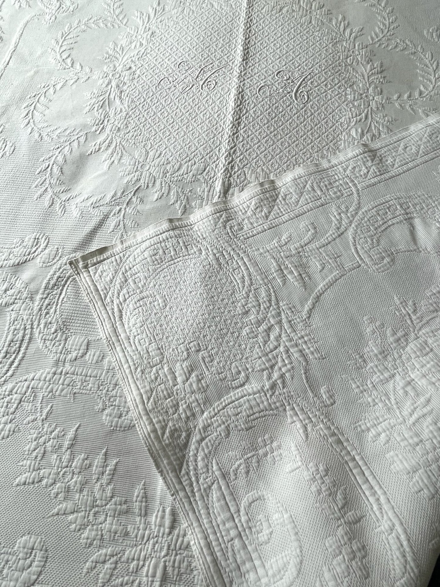 
                  
                    antique french pique marseille marseillais marriage quilt white bedspread cotton washable MA
                  
                