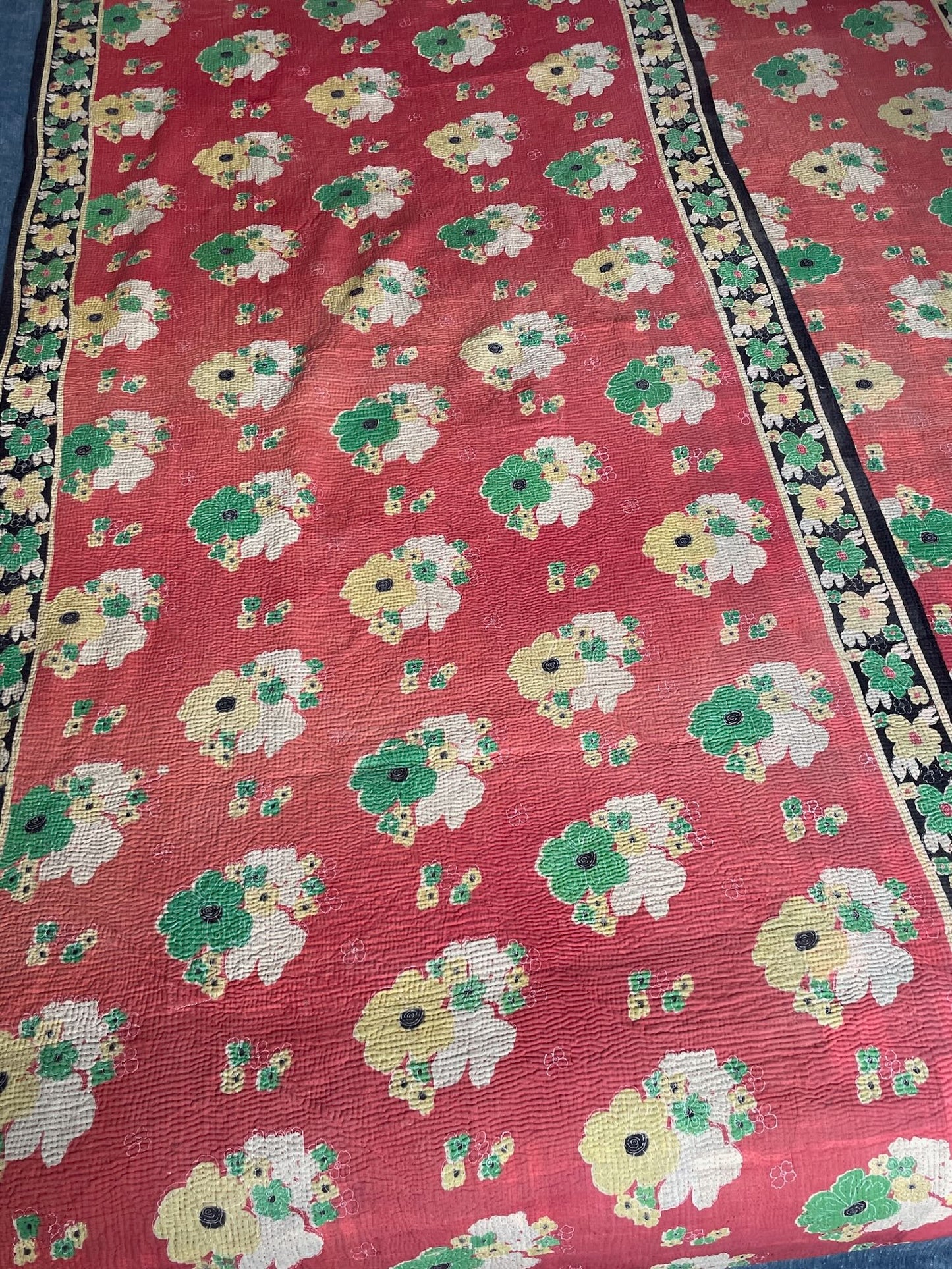 
                  
                    pink coral orange green floral pattern kantha quilt bedspread comforter washable sofa throw large
                  
                