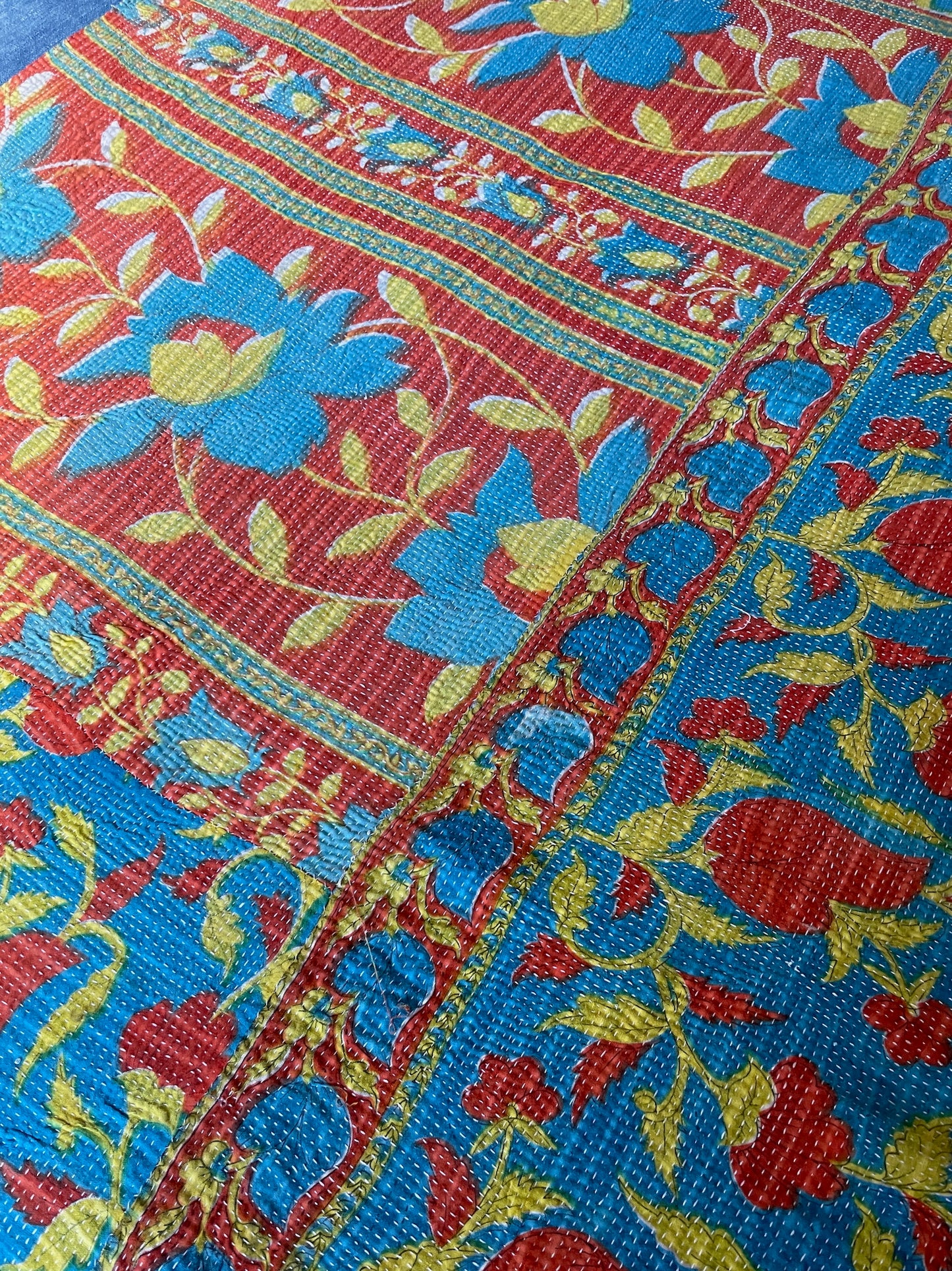 
                  
                    large turquoise blue kantha bedspread quilt comforter super king washable cotton  red green flowers
                  
                