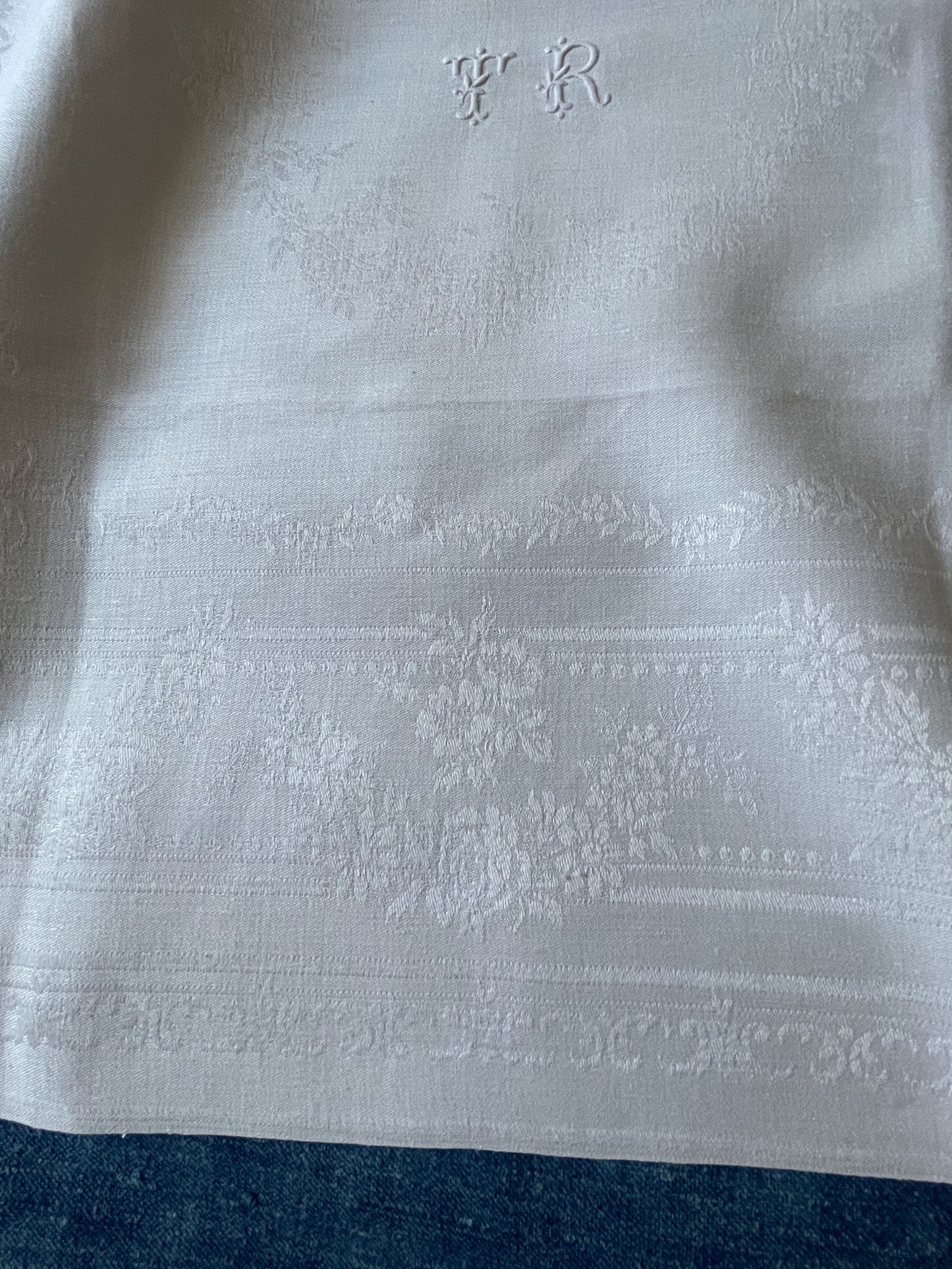 
                  
                    beautiful set of 12 antique french linen damask table napkins monogrammed with initials TR unused 
                  
                