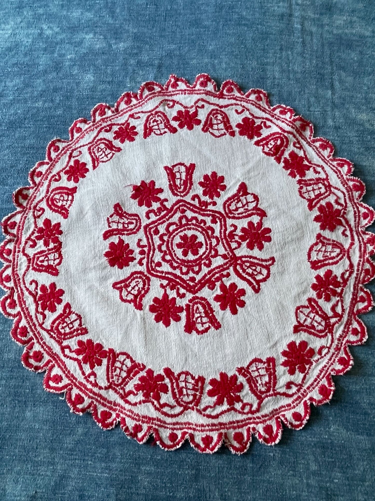 
                  
                    Vintage Irasos Embroidery  Round
                  
                