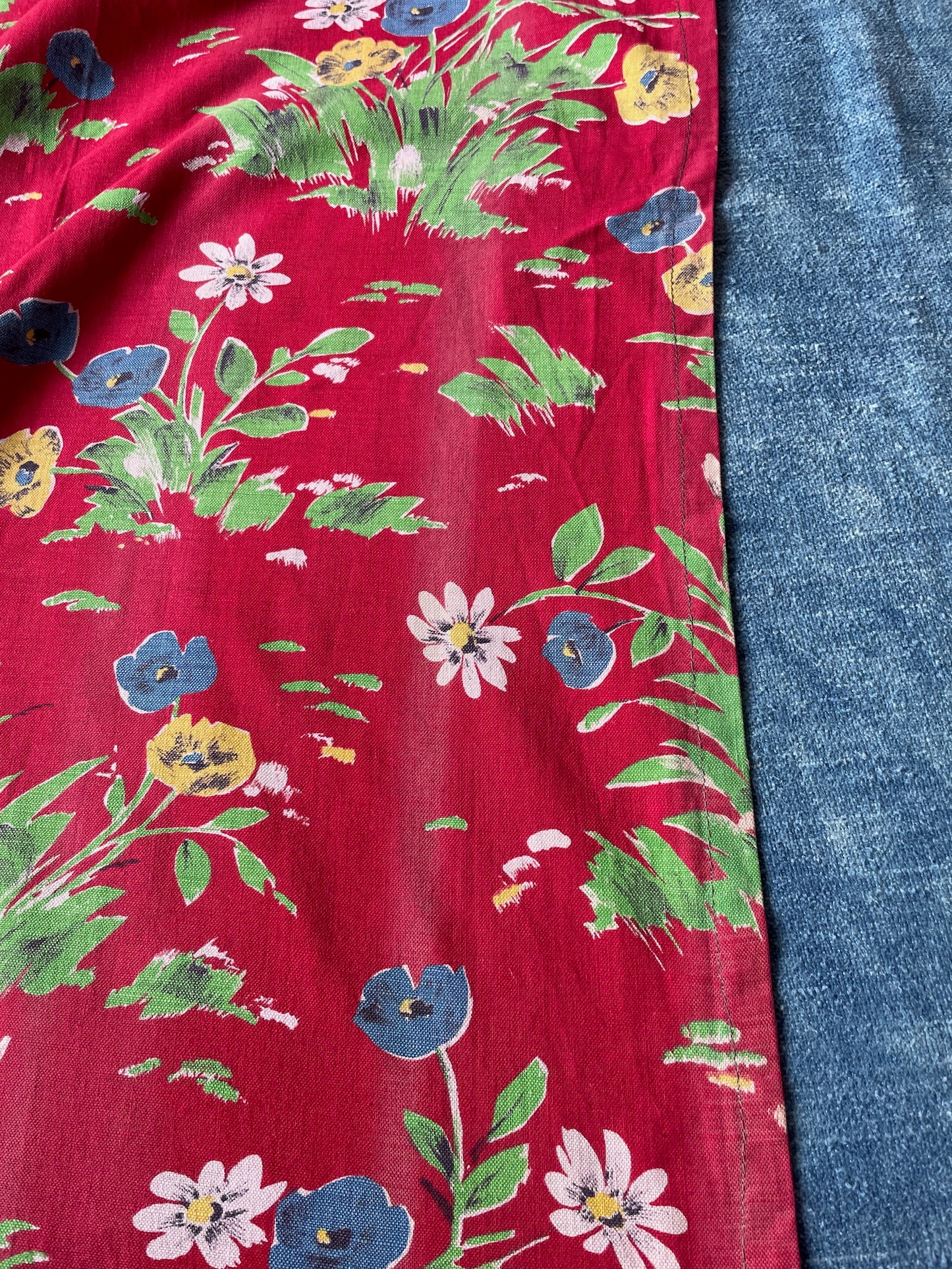 
                  
                    red flowery curtains pair floral patterned drapes in mid-weight cotton coloured window treatment
                  
                