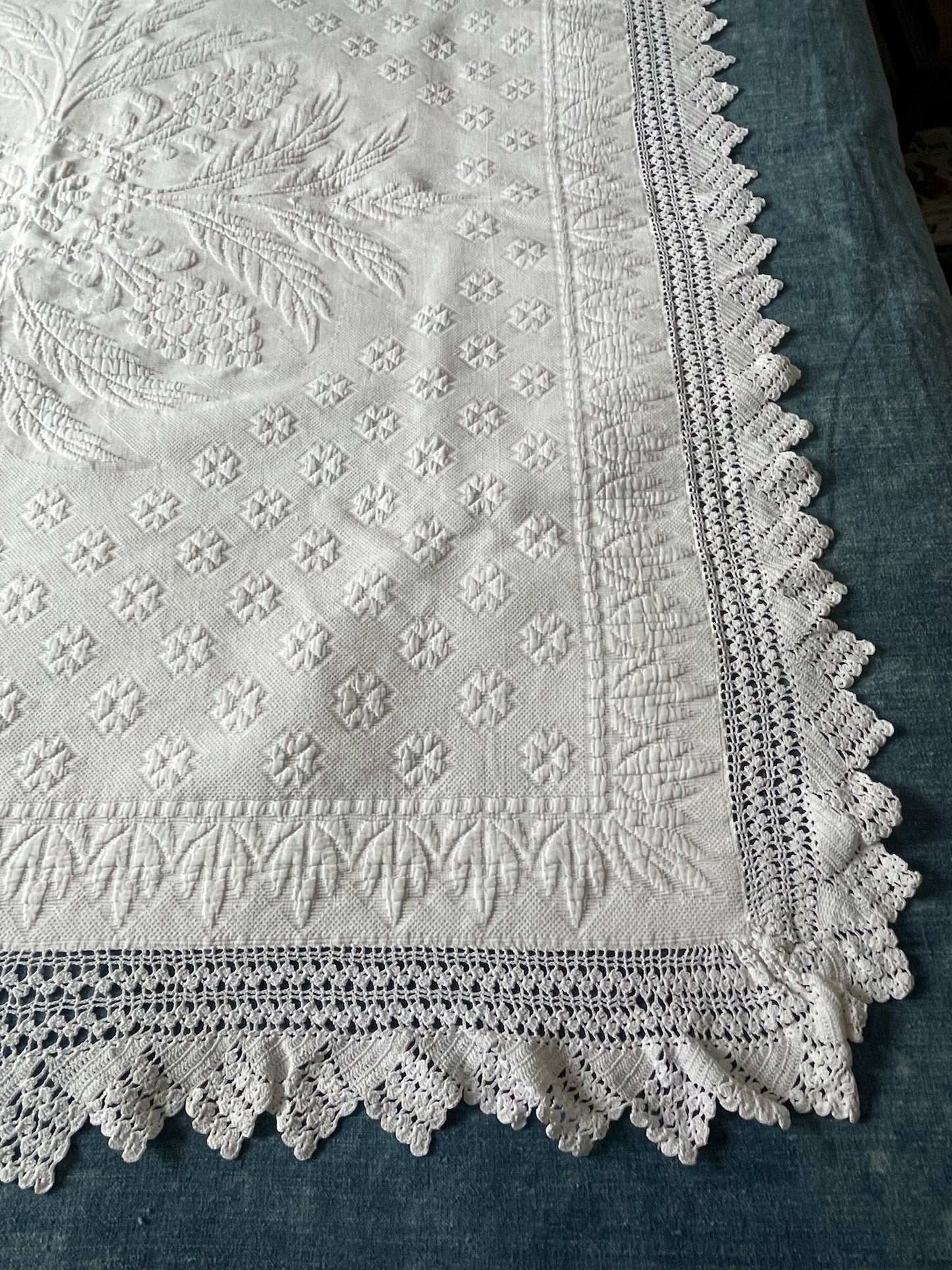 antique white pique marseillais bedspread marriage quilt crochet border french comforter