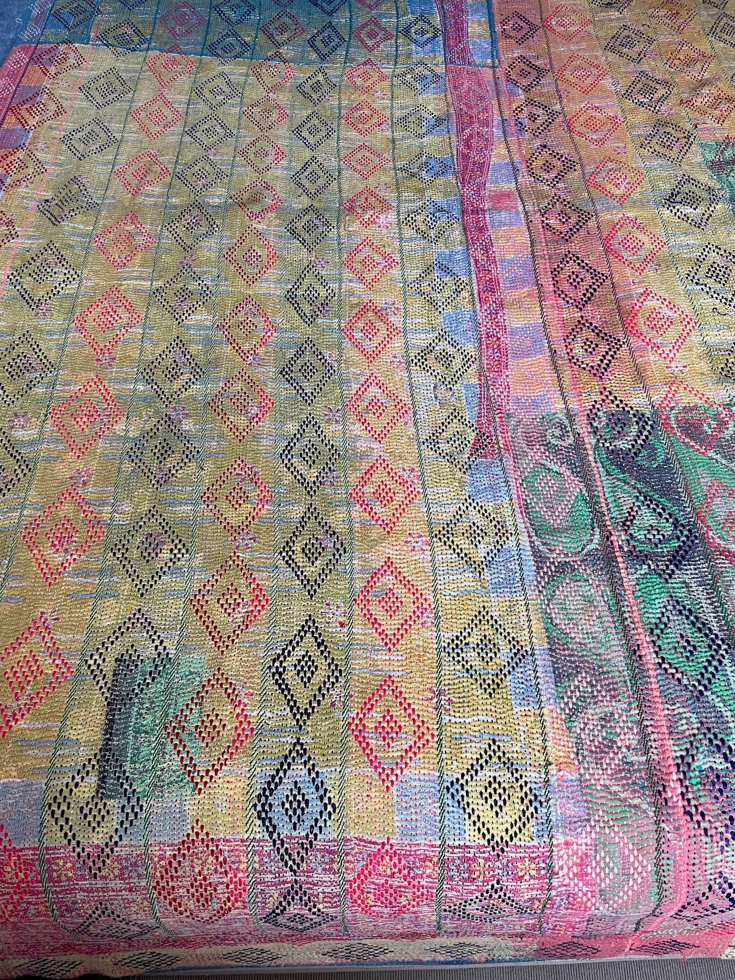 
                  
                    pink green patterned kantha quilt cotton bedspread large comforter washable hand stitched sofa throw
                  
                