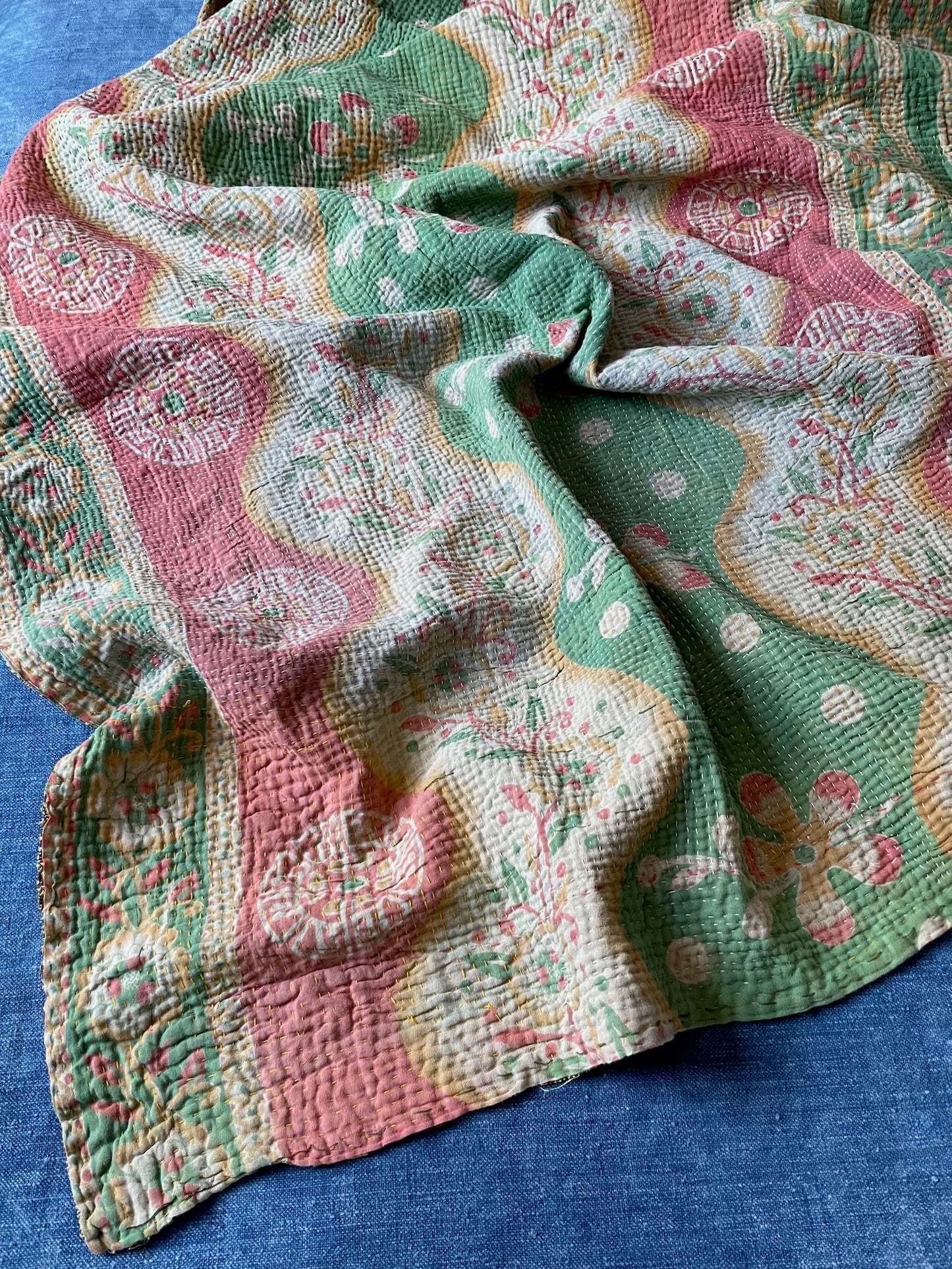 
                  
                    soft red green cotton bedspread large quilt hand stitched kantha quilt sofa throw washable light
                  
                