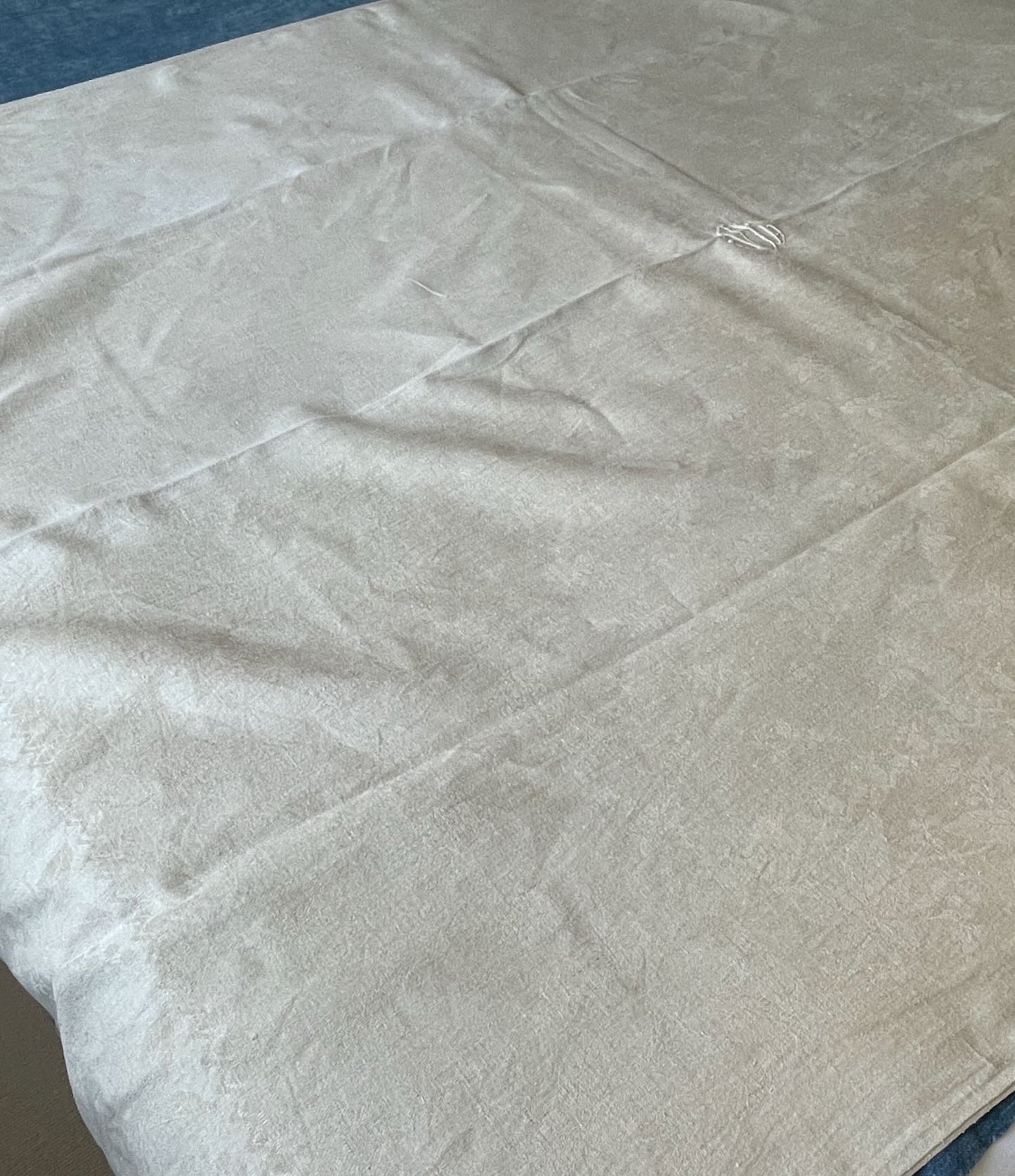 
                  
                    antique french cream linen damask table cloth table linen unused 2.3 m long monogrammed VU
                  
                