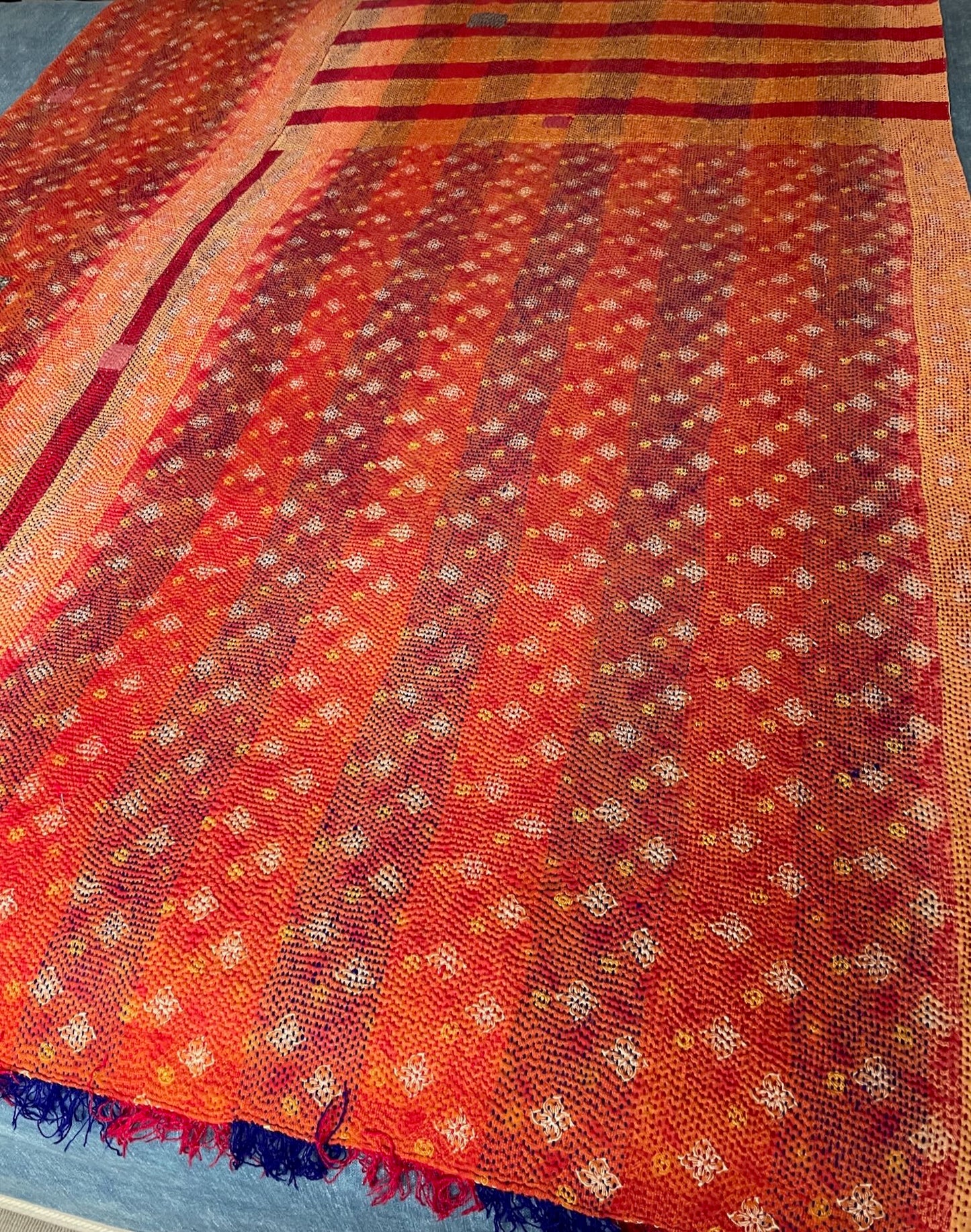 
                  
                    dark orange pale pink embroidered kantha quilt sofa throw washable cotton bedspread single
                  
                