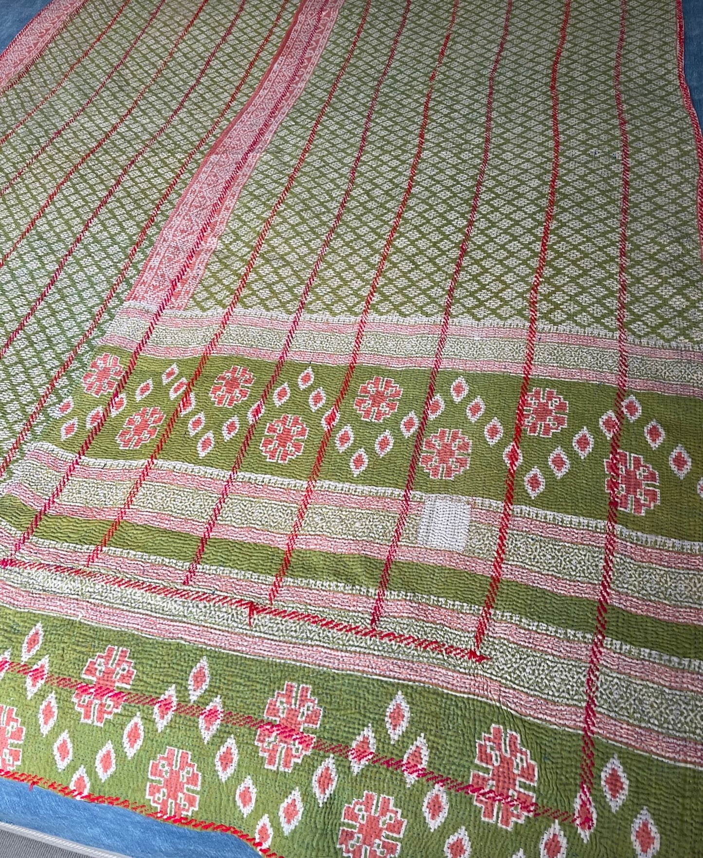 
                  
                    mossy green coral orange purple kantha bedspread cotton comforter single double washable quilt
                  
                