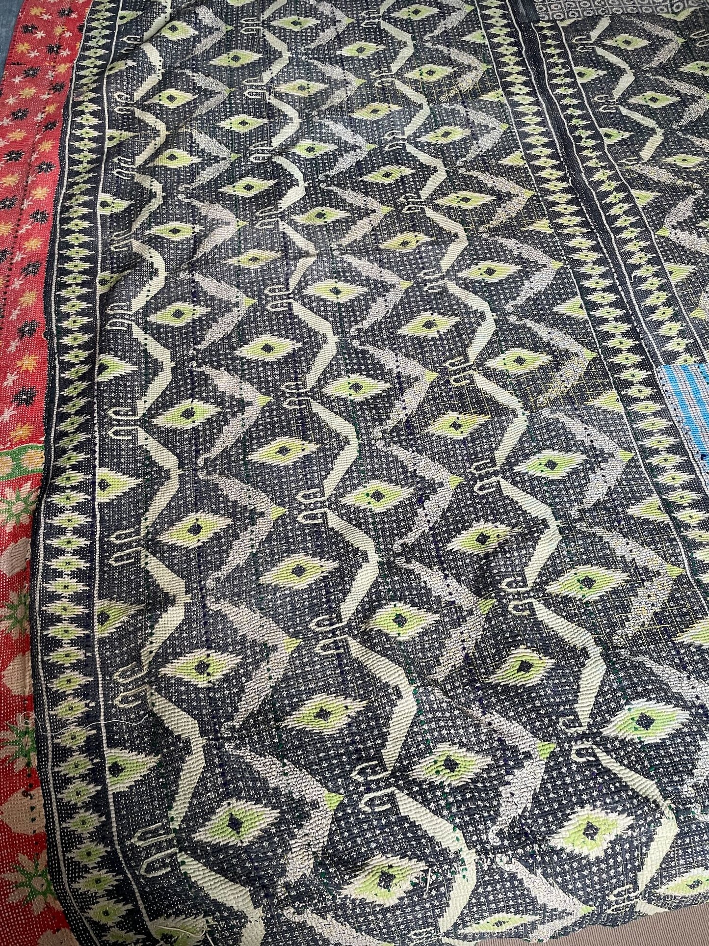 
                  
                    daisy patterned kantha quilt cotton red green pink bedspread hand stitched single washable comforter
                  
                