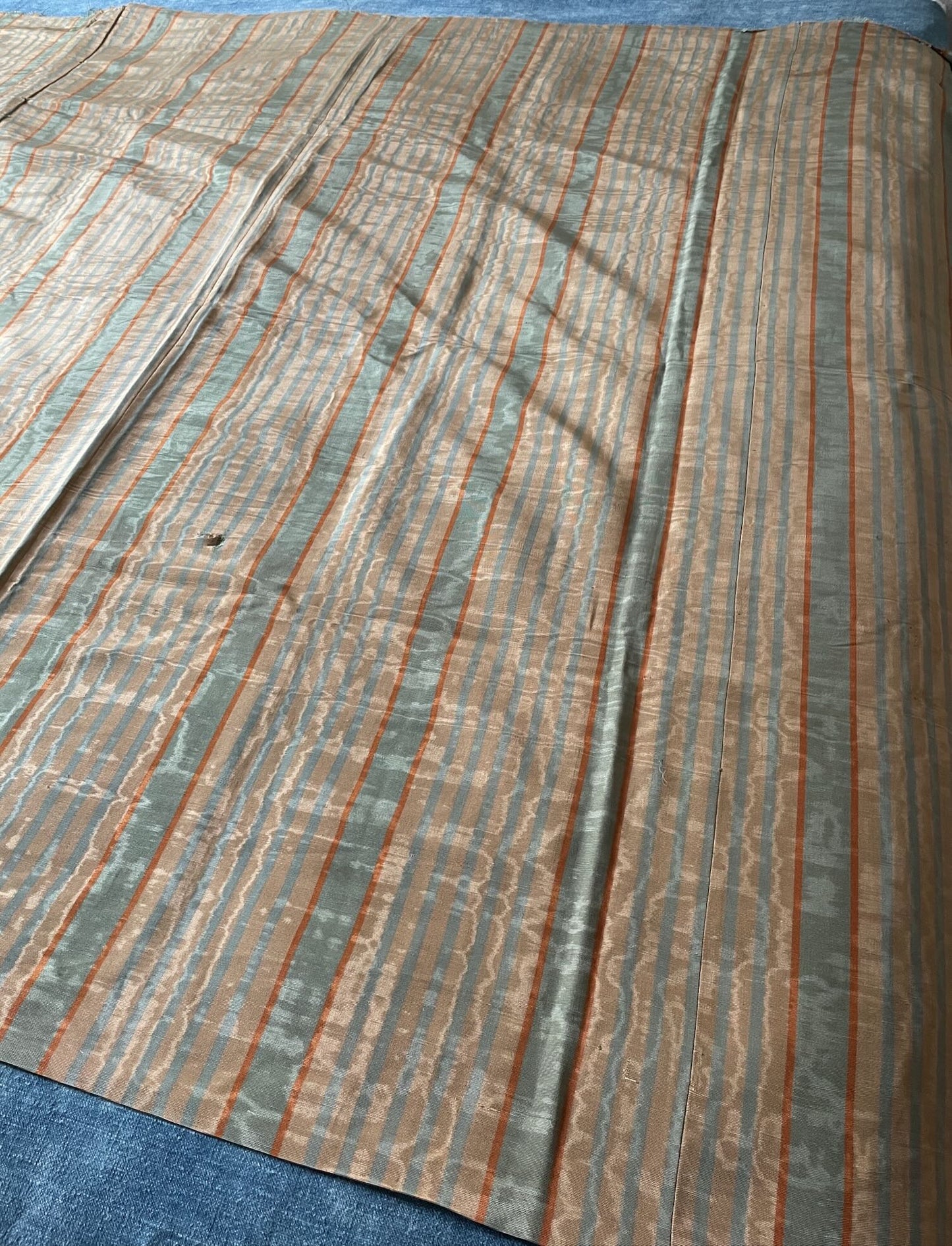 
                  
                    blue beige orange striped silk fabric moire panel sewing material for cushions,garments antique 
                  
                