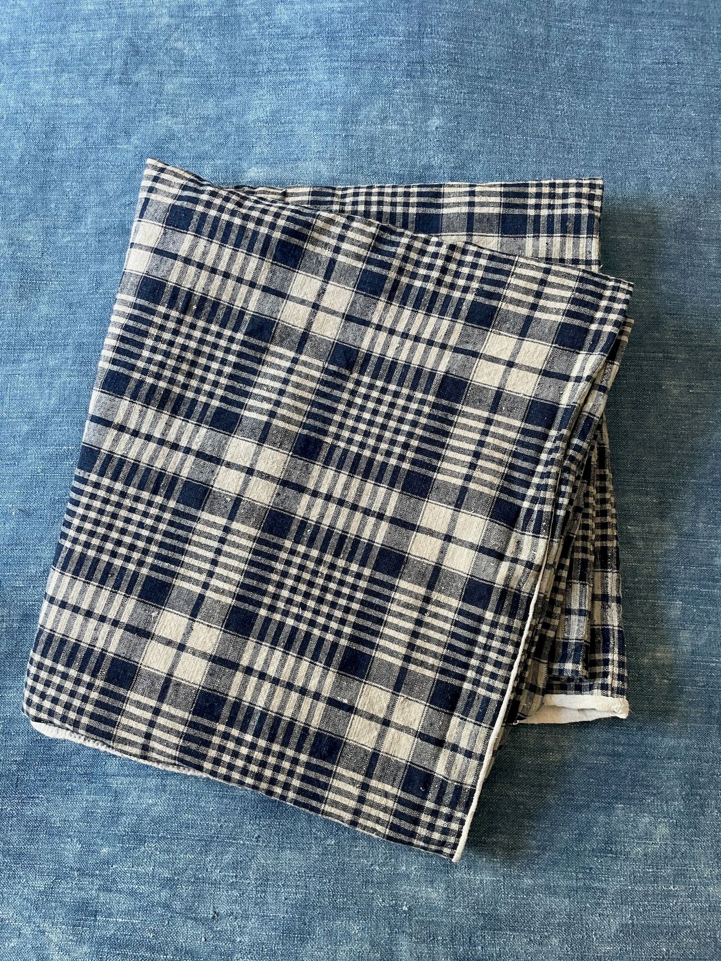
                  
                    navy blue check plaid bedcover in alsace kelsch fabric rustic linen sewing material antique french 
                  
                