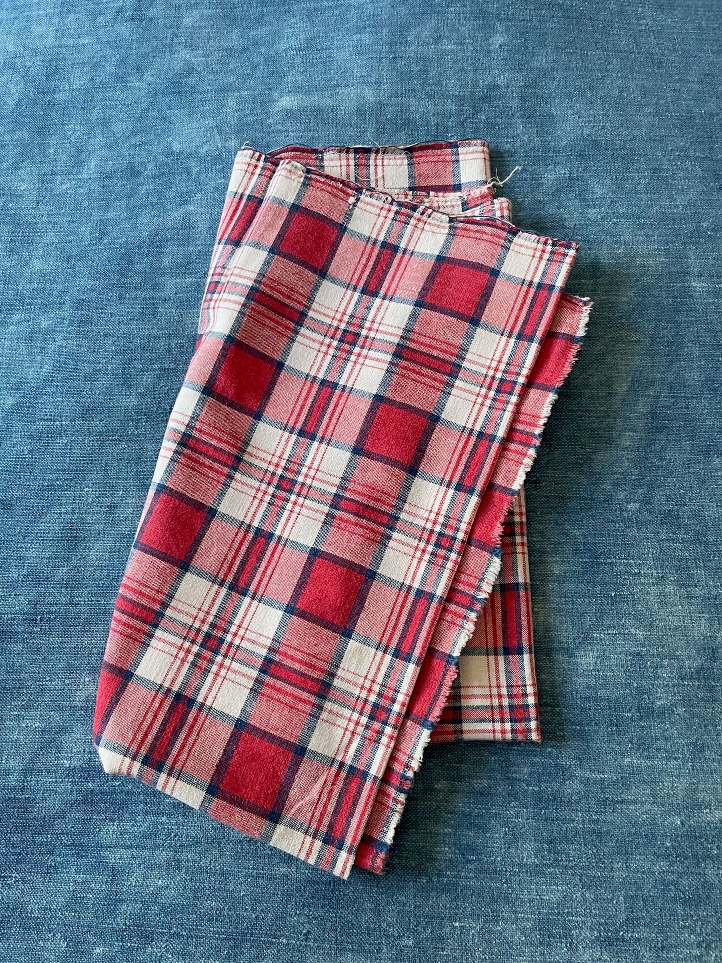 check plaid red white blue sewing fabric linen cotton blend for cushions, projects alsace kelsch