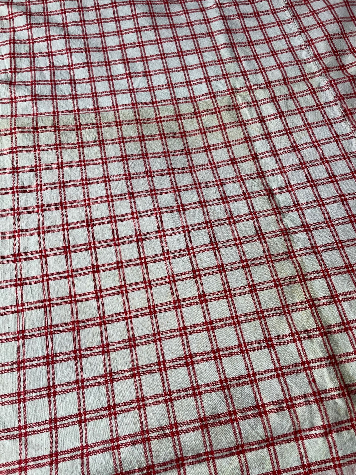 
                  
                    red white check fabric antique french Alsace kelsch material upholstery curtain tablecloth
                  
                