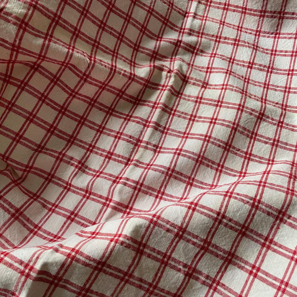 
                  
                    red white check fabric antique french Alsace kelsch material upholstery curtain tablecloth
                  
                