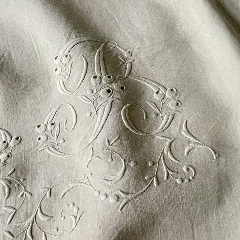 
                  
                    antique french linen bed sheet double flat sheet embroidered AB white bedspread curtain
                  
                