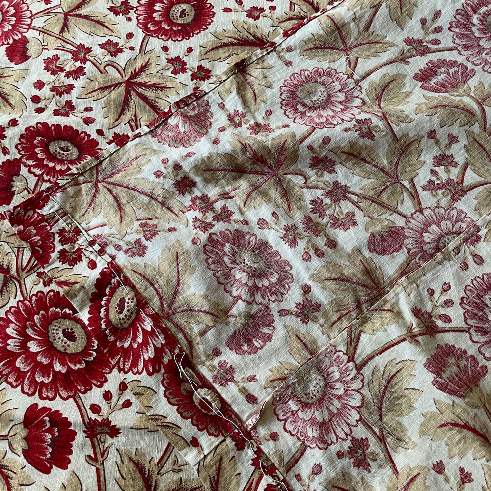 
                  
                    antique french cotton fabric sewing material red beige flowers cushions blind daisy print
                  
                