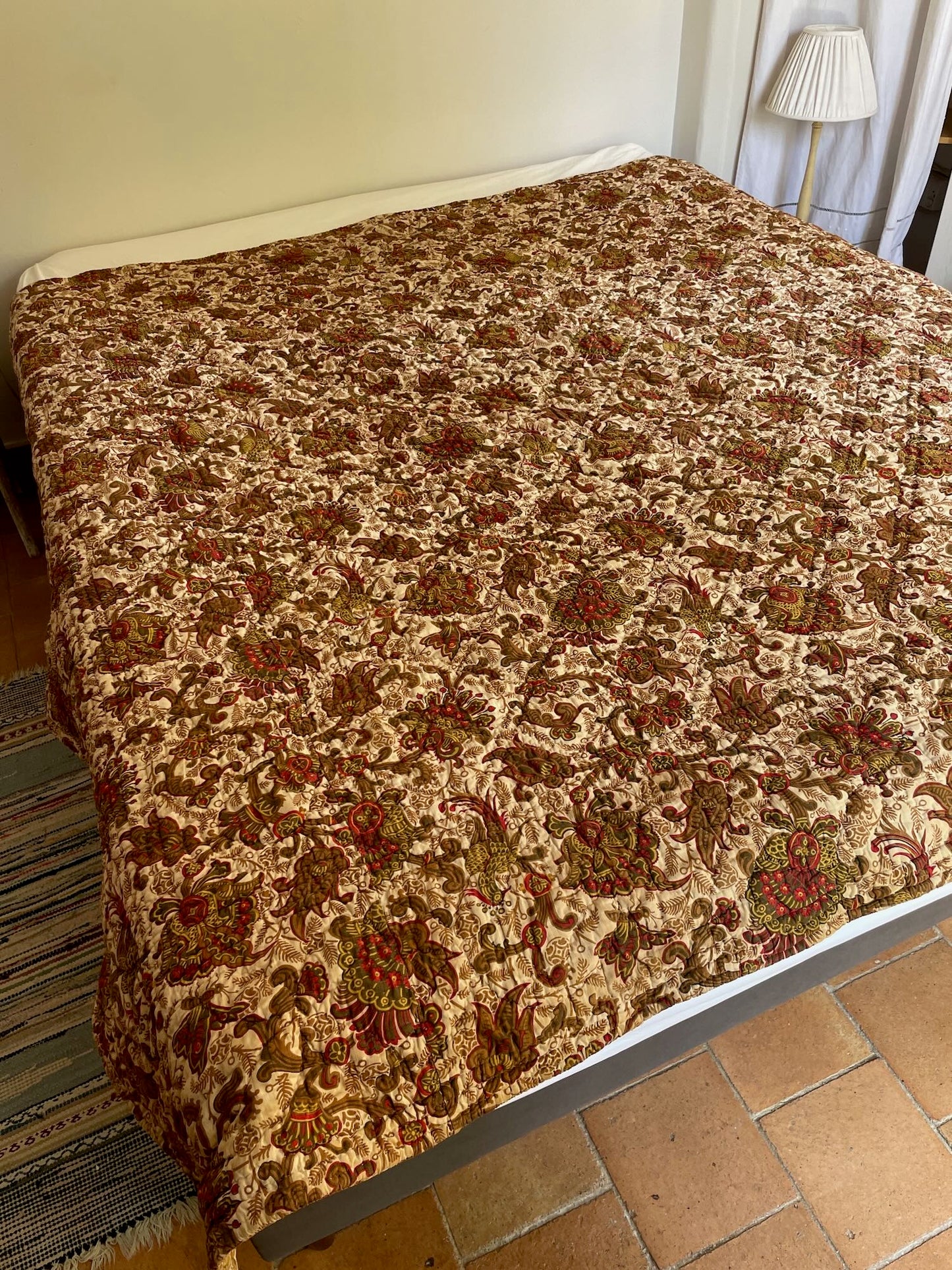 
                  
                    red gold brown fall colour antique french quilt large floral cotton bedcover provencal pique 
                  
                