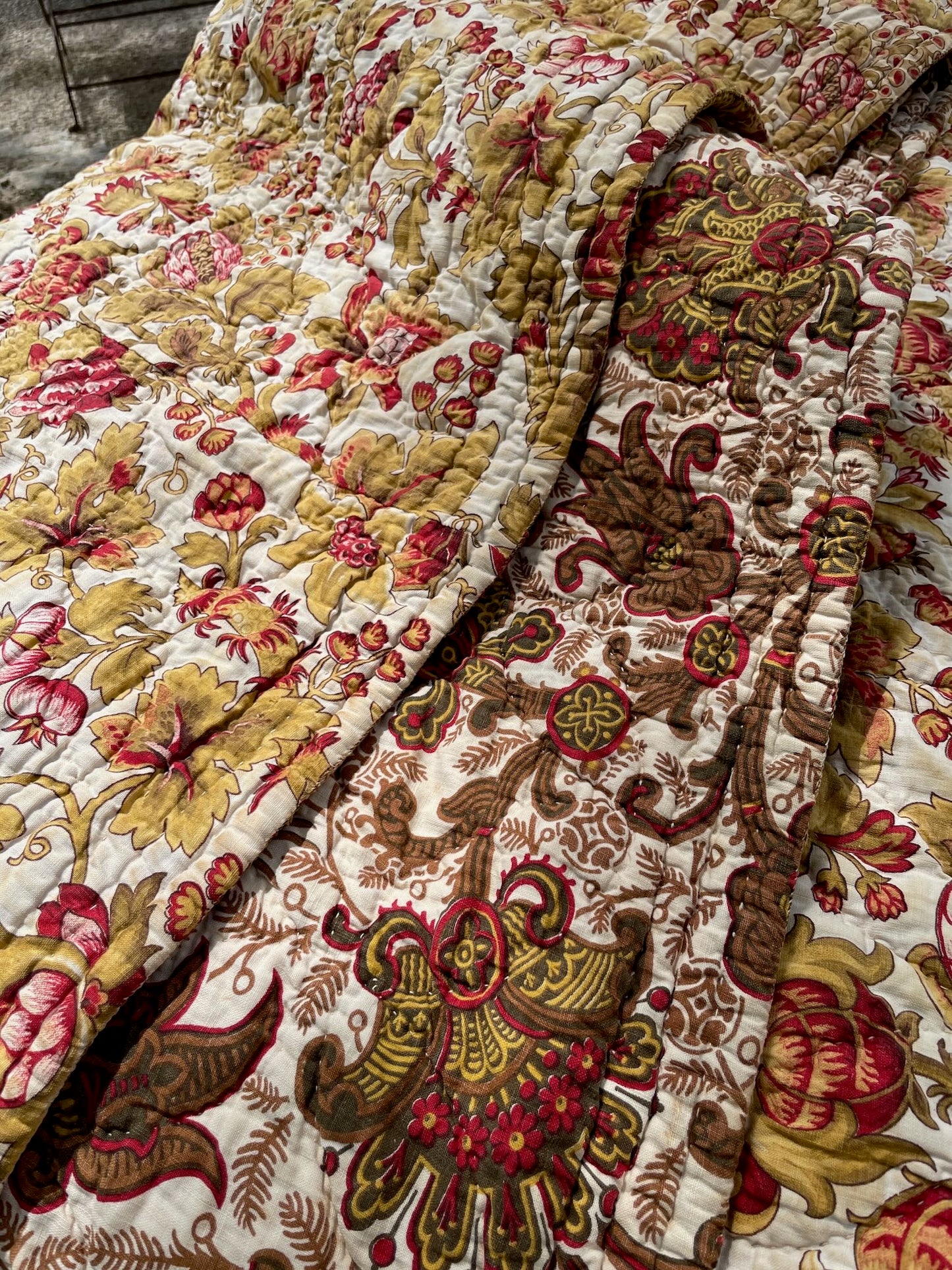 
                  
                    red gold brown fall colour antique french quilt large floral cotton bedcover provencal pique 
                  
                