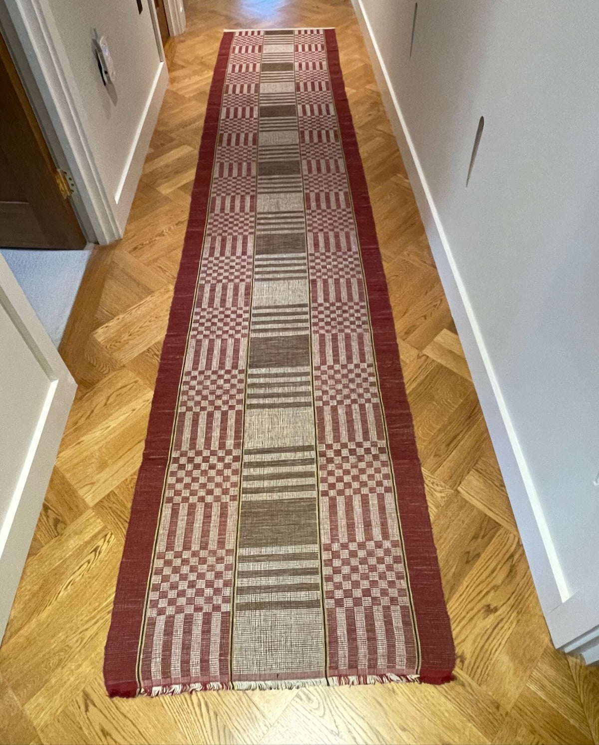 
                  
                    burgundy red brown cream rips rug geometric floor runner corridor mat long carpet washable vintage
                  
                