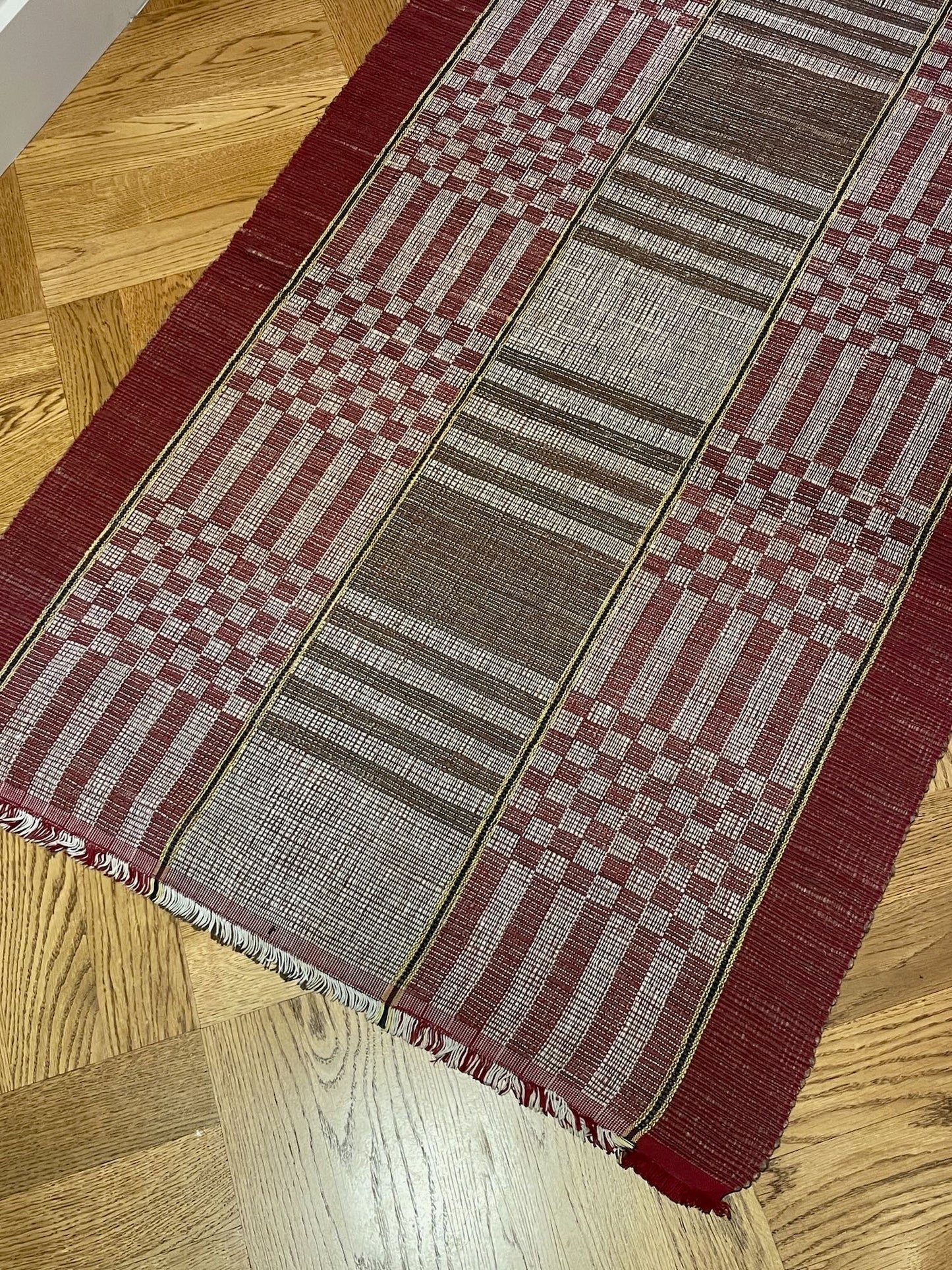 
                  
                    burgundy red brown cream rips rug geometric floor runner corridor mat long carpet washable vintage
                  
                