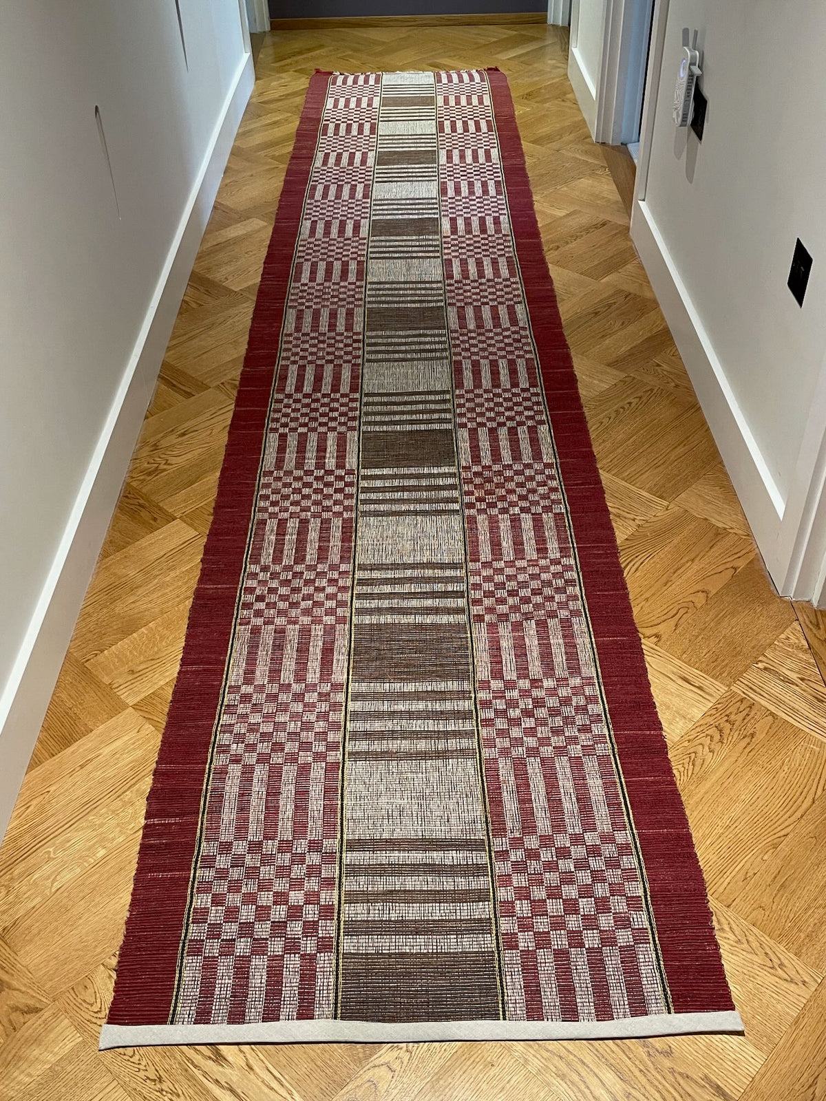 
                  
                    burgundy red brown cream rips rug geometric floor runner corridor mat long carpet washable vintage
                  
                