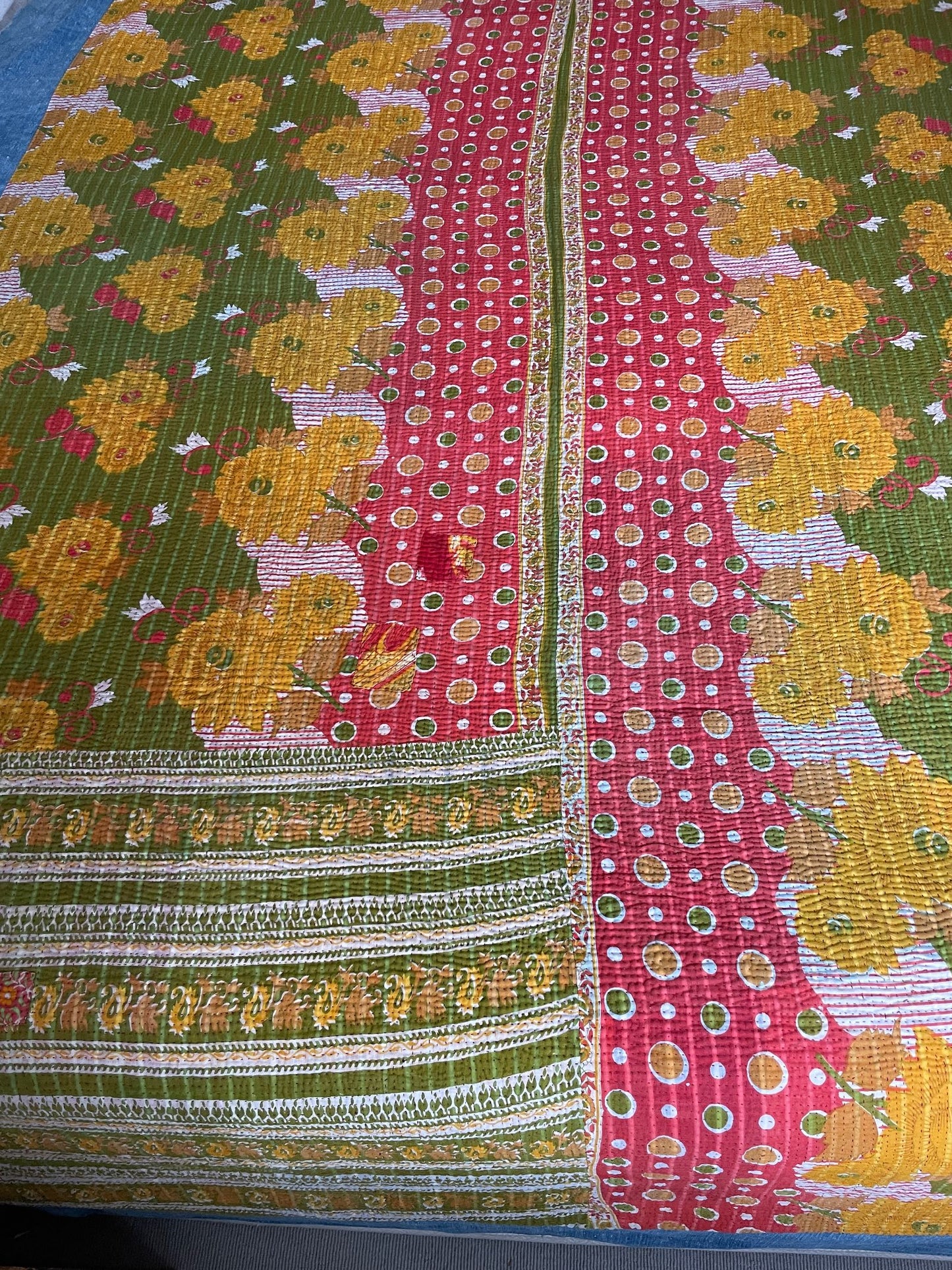 
                  
                    red orange yellow green quilt large kantha bedspread vintage sari quilt cotton comforter sofa throw
                  
                