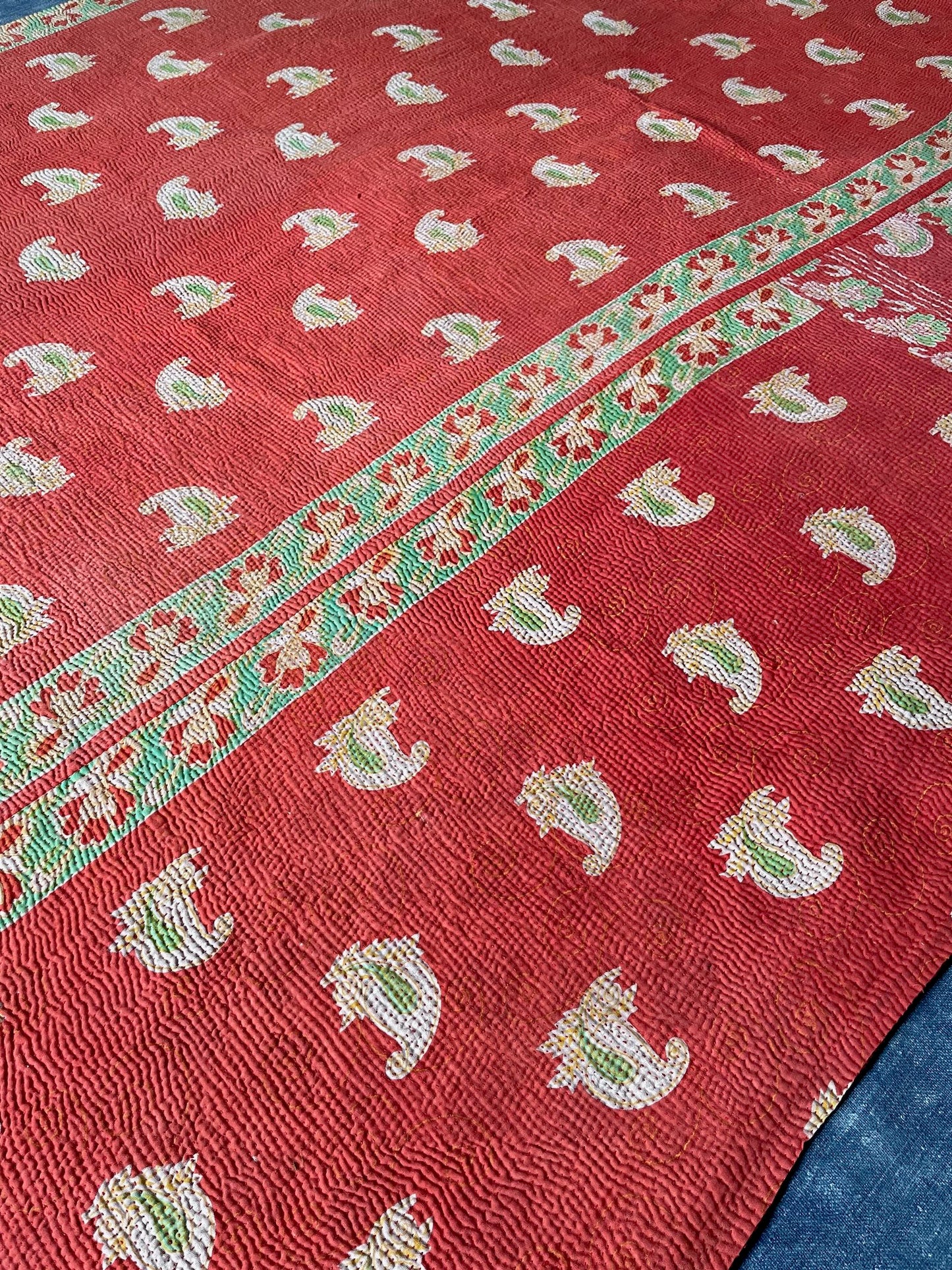 
                  
                    coral redgreen  yellow lightweight kantha quilt sofa throw hand stitched cotton comforter throw
                  
                