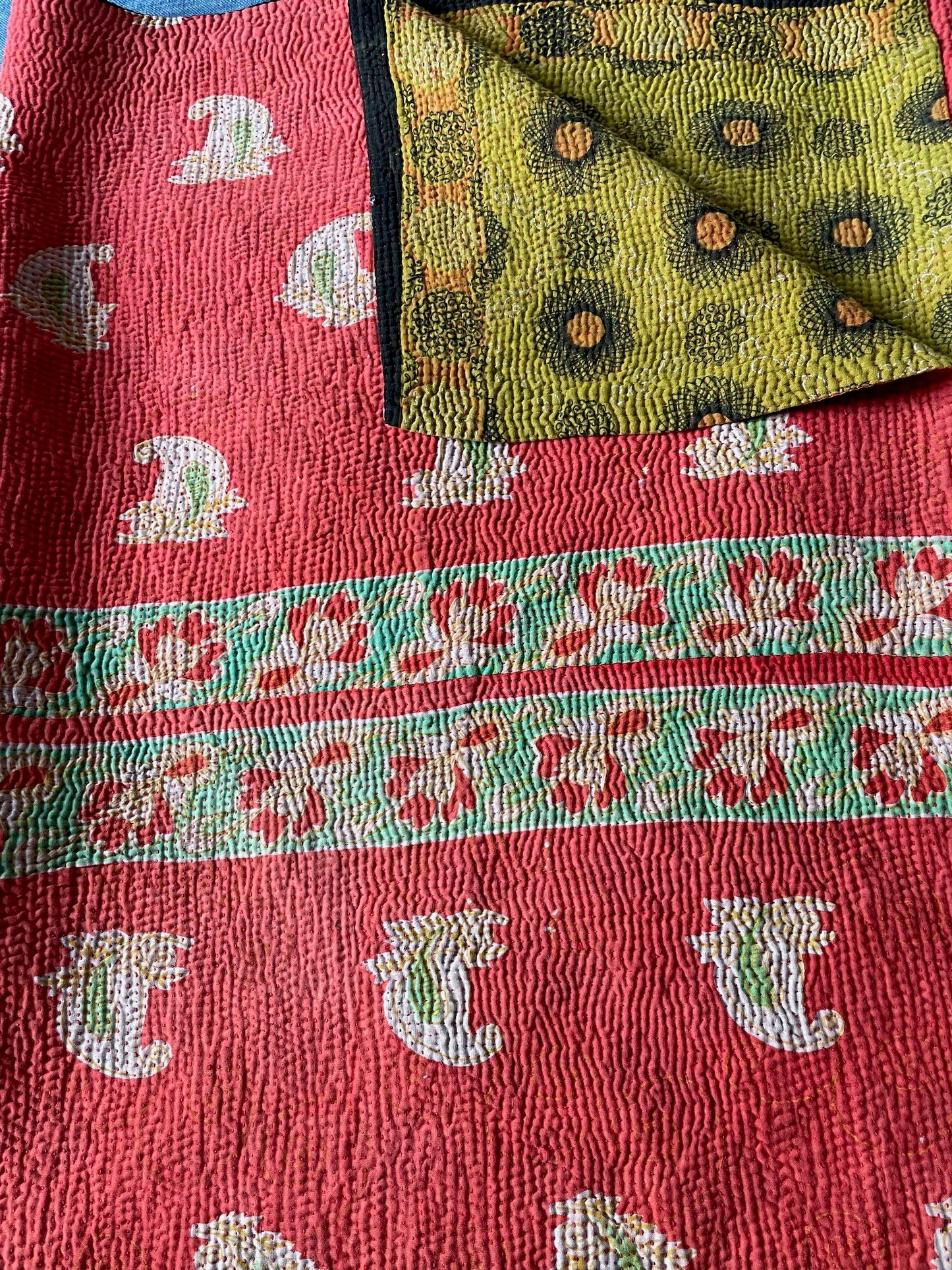 
                  
                    coral redgreen  yellow lightweight kantha quilt sofa throw hand stitched cotton comforter throw
                  
                