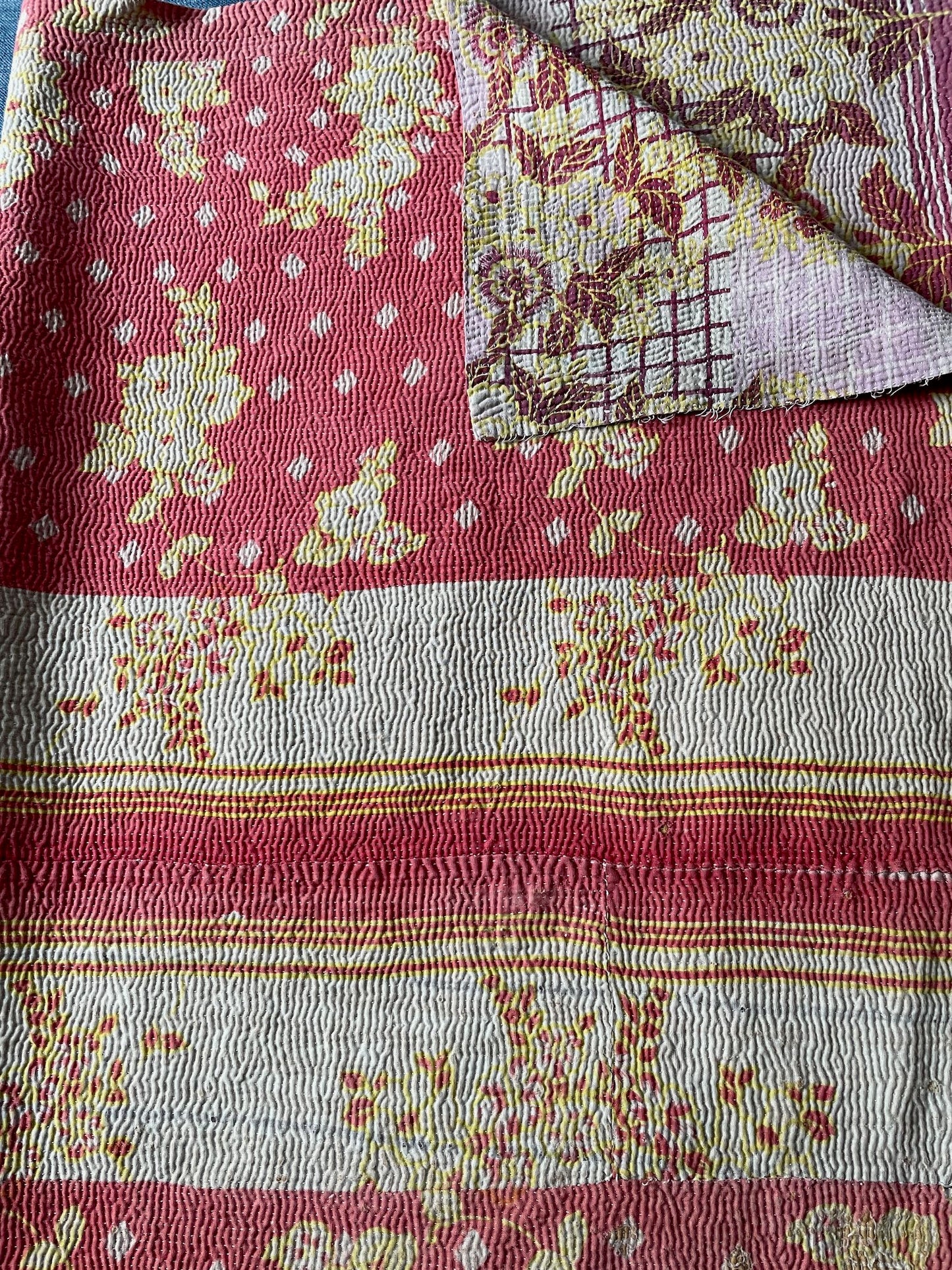 
                  
                    soft coral red pink yellow floral quilt kantha bedspread handstitched comforter cotton single 
                  
                