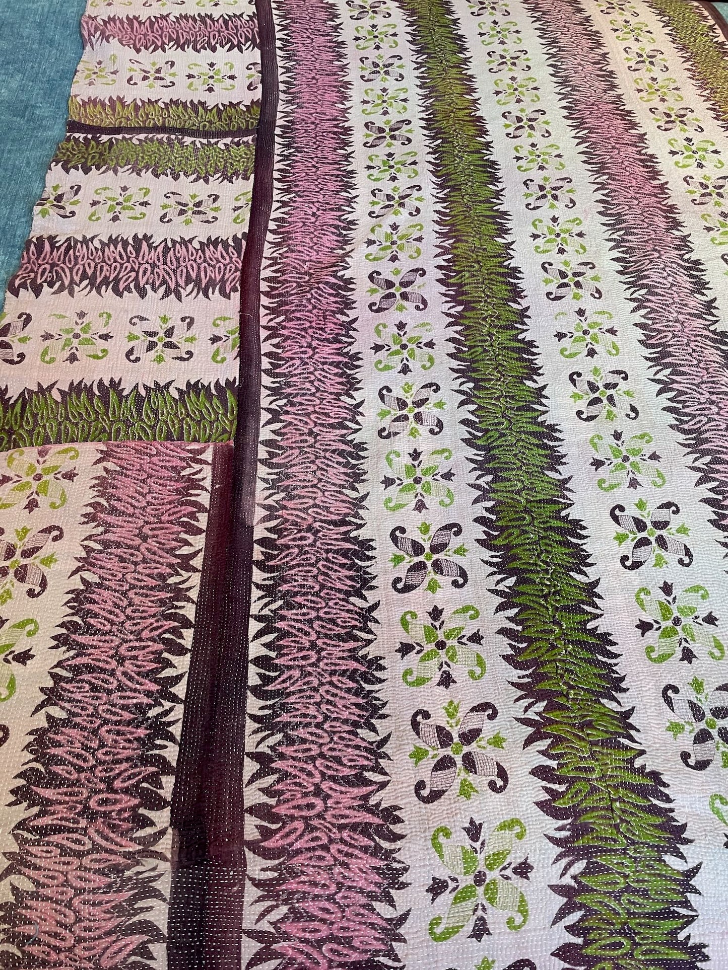
                  
                    green pink purple kantha quilt single bedspread cotton washable sofa throw handstitched comforter
                  
                