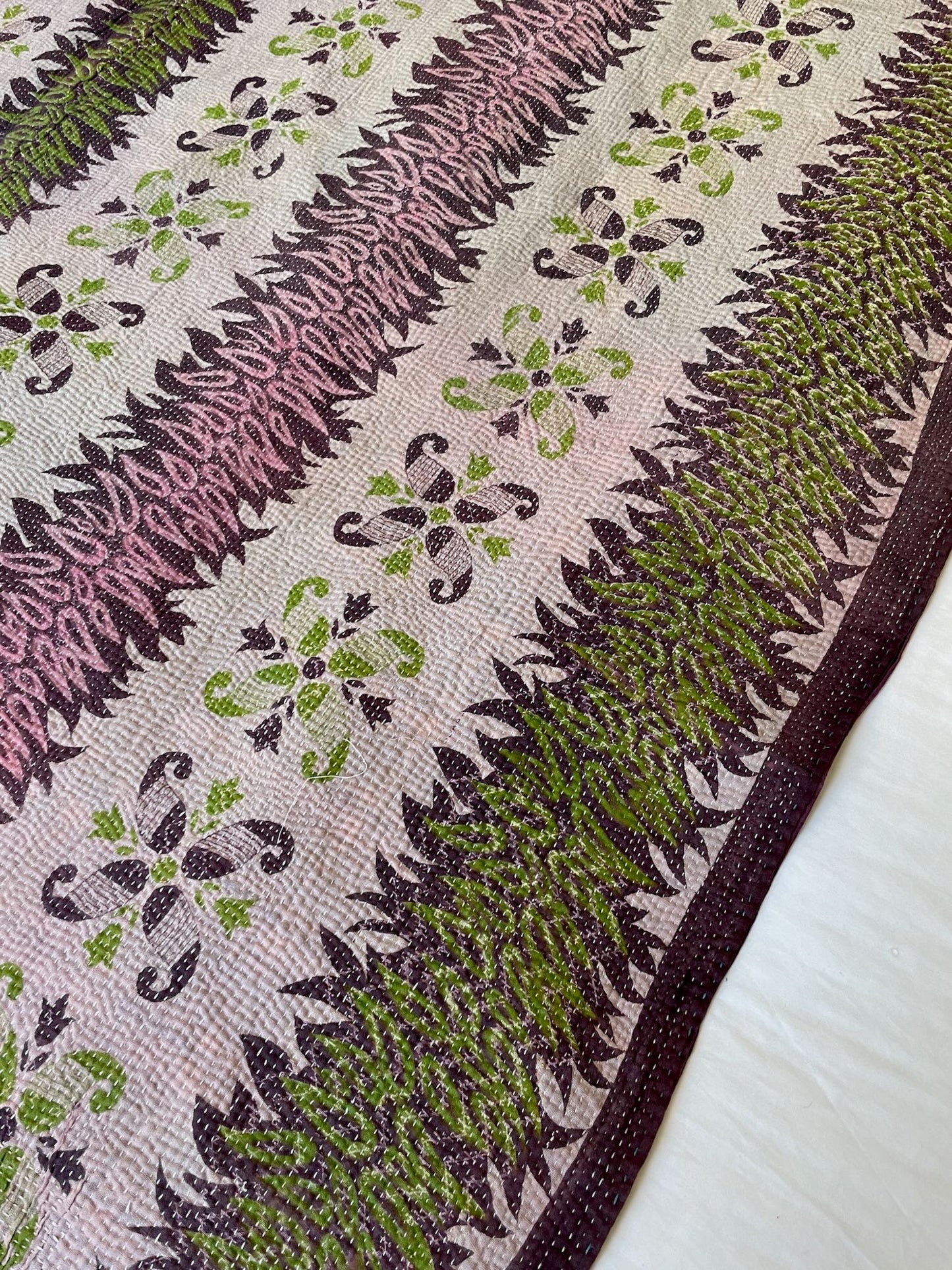 
                  
                    green pink purple kantha quilt single bedspread cotton washable sofa throw handstitched comforter
                  
                