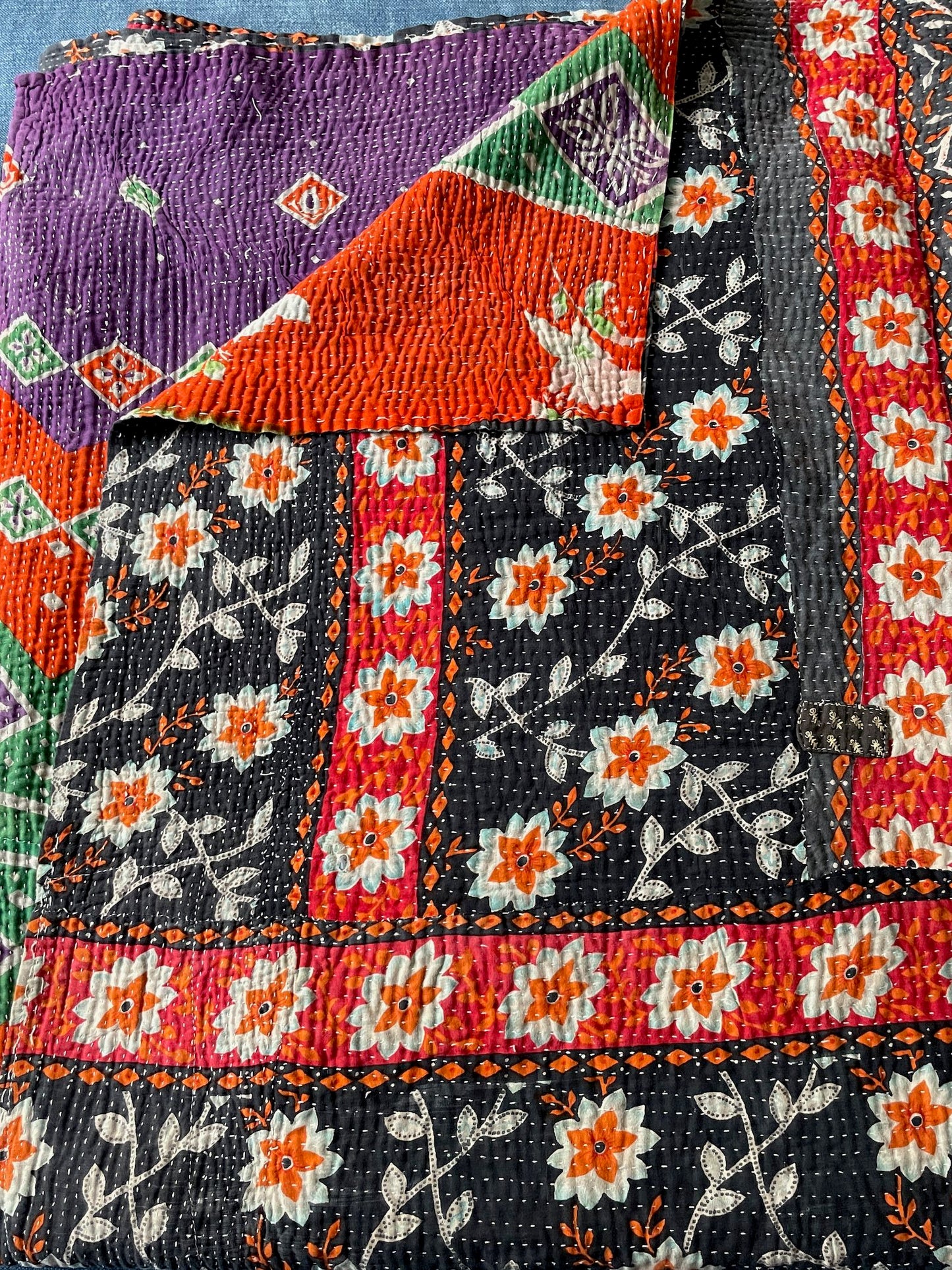 
                  
                    colourful kantha quilt bedspread comforter cotton washable large single black orange white purple
                  
                