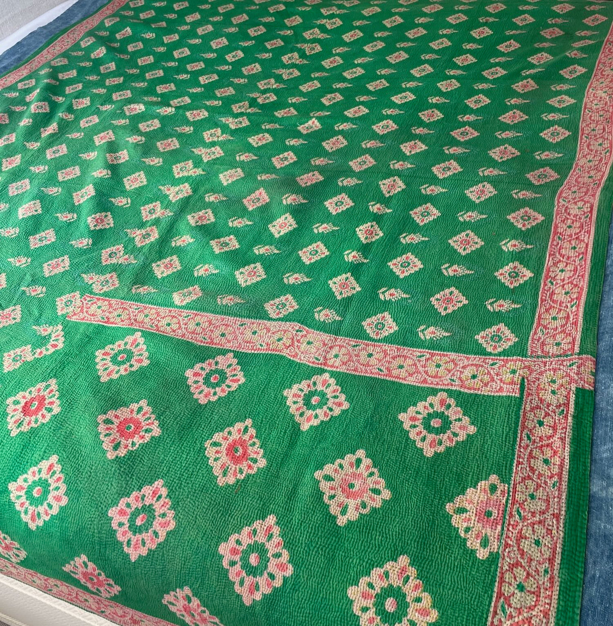 
                  
                    bright green red coral floral vintage kantha quilt single bedspread cotton washable comforter
                  
                