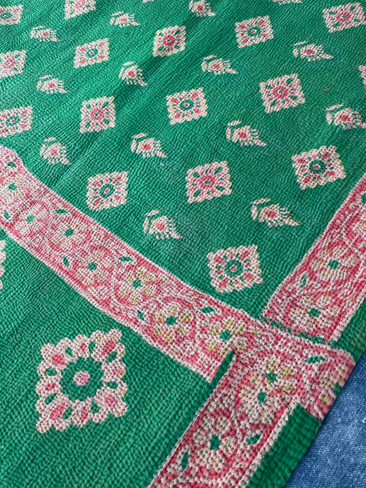 
                  
                    bright green red coral floral vintage kantha quilt single bedspread cotton washable comforter
                  
                