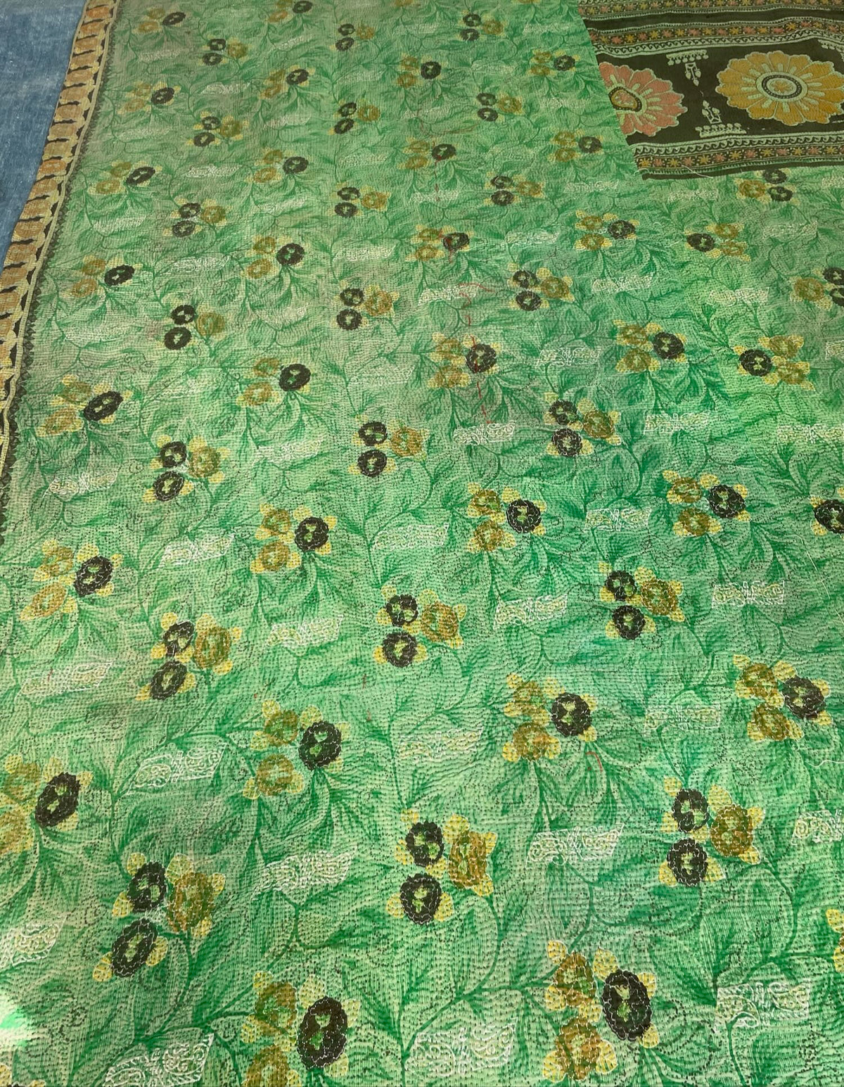 
                  
                    bright green red coral floral vintage kantha quilt single bedspread cotton washable comforter
                  
                