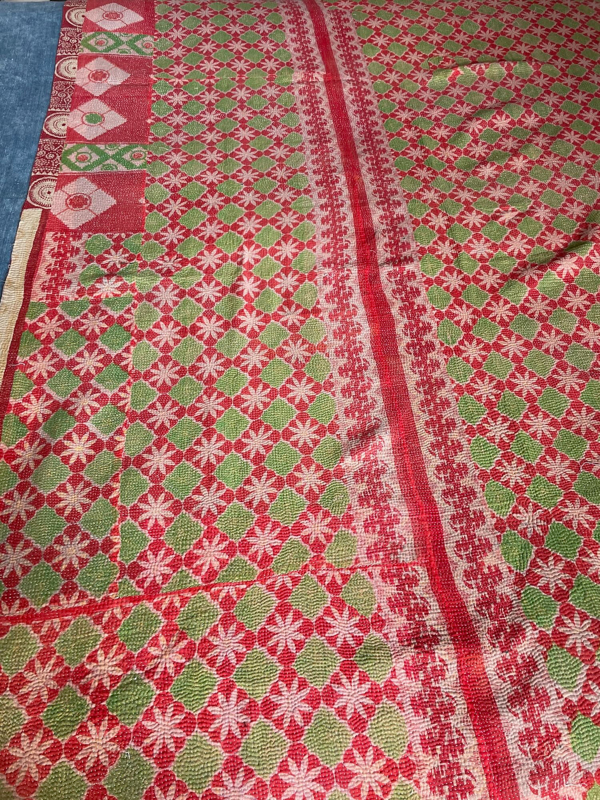 
                  
                    red pink green single vintage kantha quilt cotton bedspread hand made sofa throw washable
                  
                