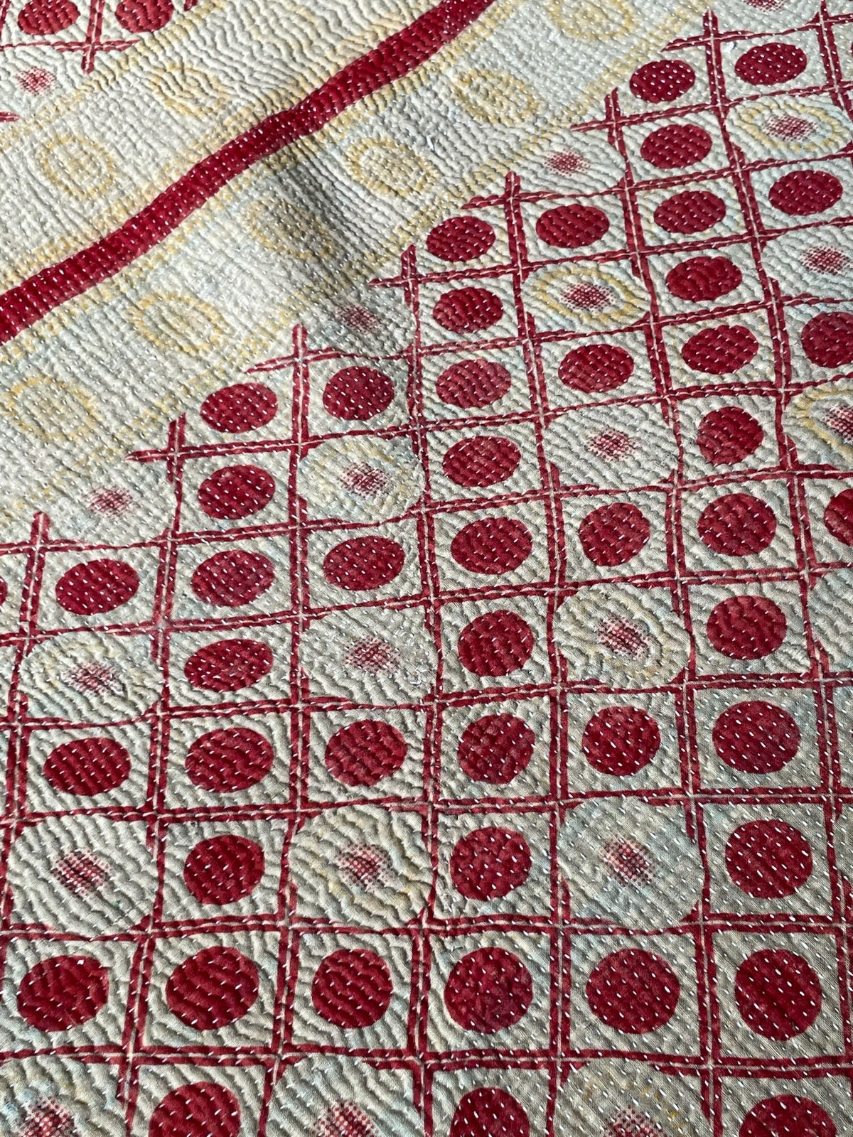 
                  
                    red pink green single vintage kantha quilt cotton bedspread hand made sofa throw washable
                  
                