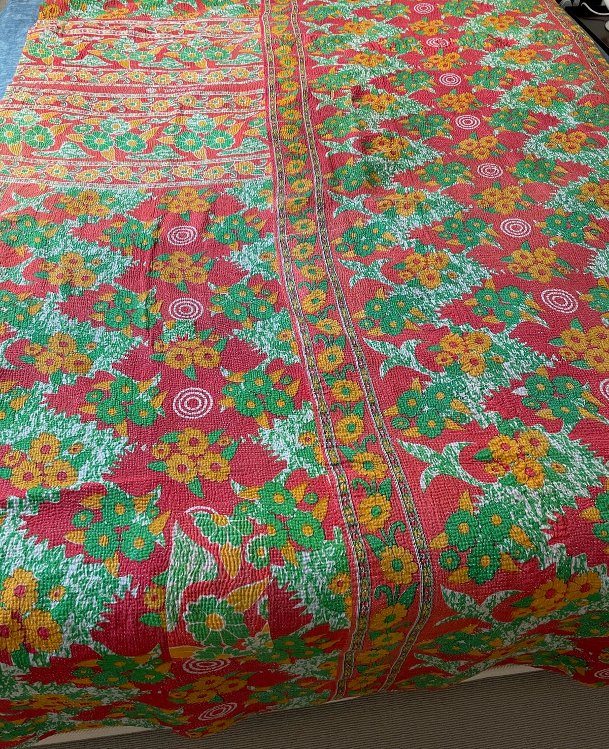 
                  
                    Vintage Kantha Quilt 480
                  
                