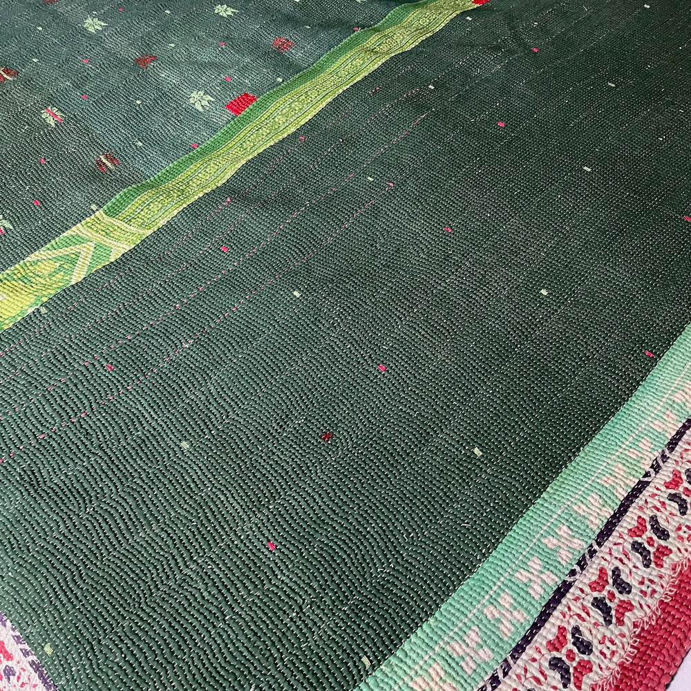 
                  
                    striped bedspread single large kantha quilt sofa throw bedcover pink white green pretty washable
                  
                