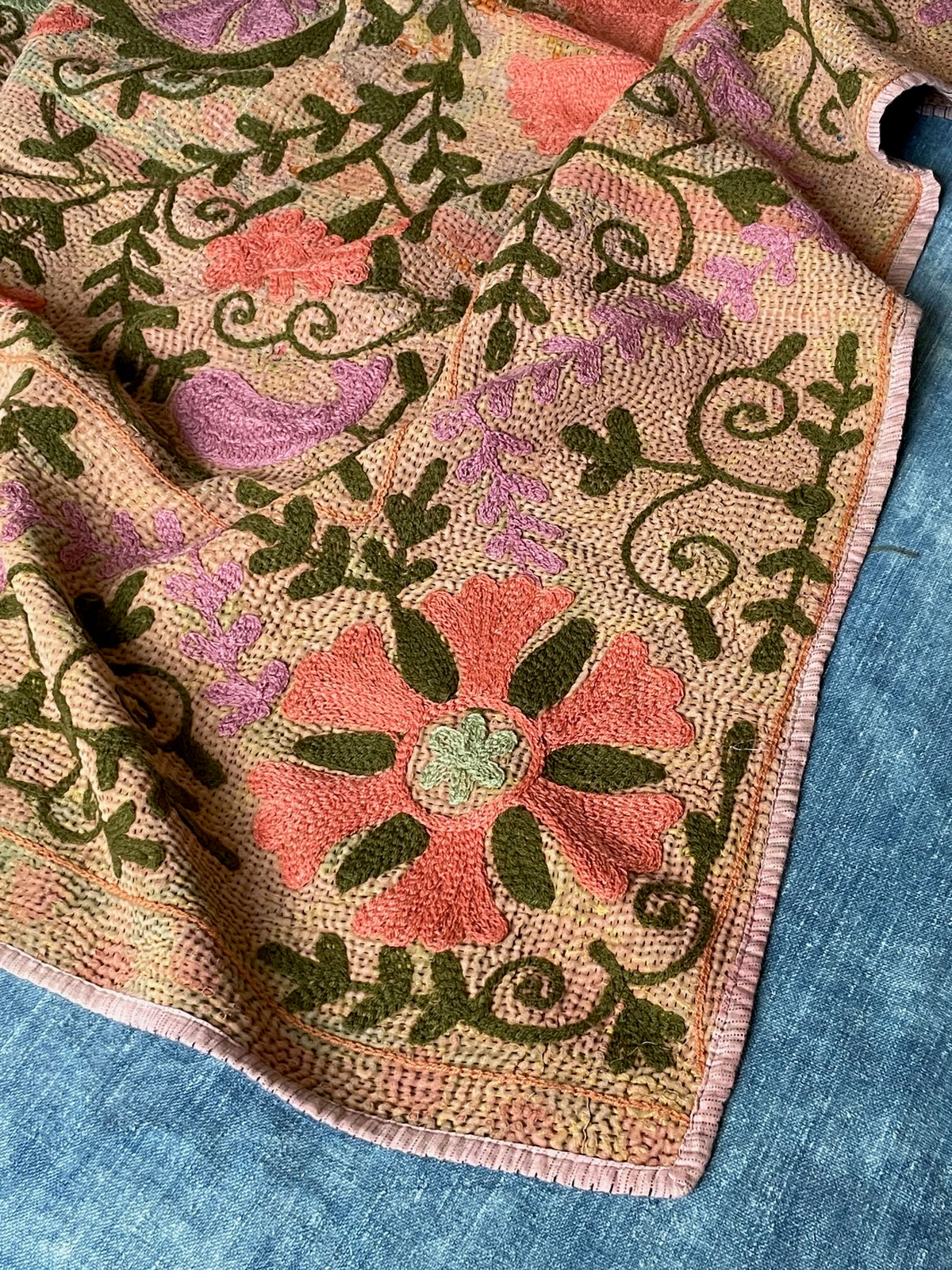 
                  
                    dusky pink rose brown coral kantha quilt uk embroidered suzani sofa throw cotton comforter washable
                  
                