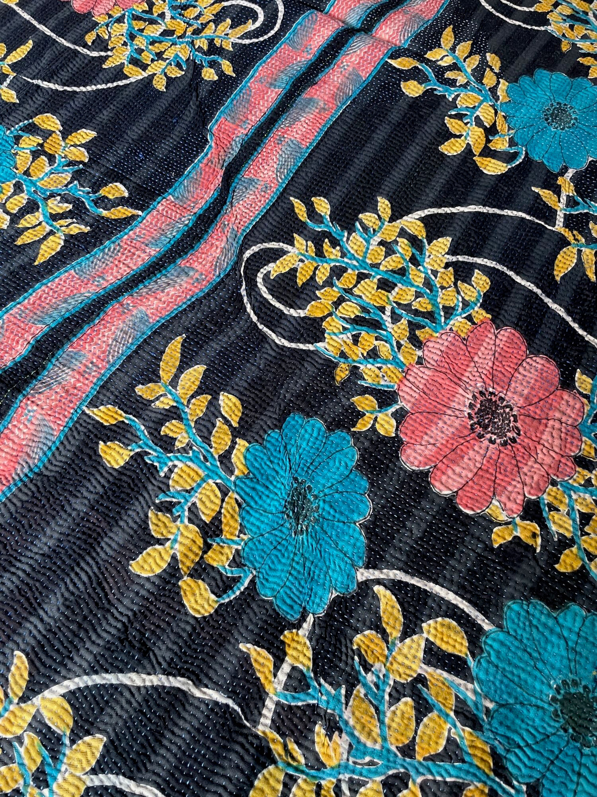 
                  
                    pink turquoise blue floral kantha quilt with bold design single cotton bedspread washable sofa throw
                  
                