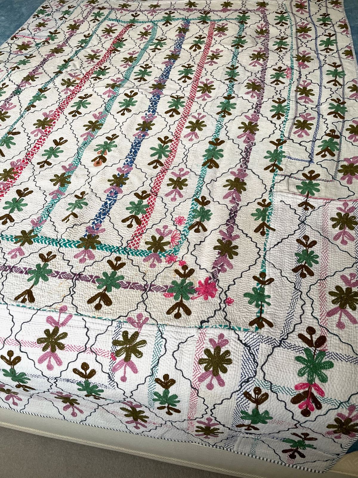 white pink green embroidered bedspread vintage kantha quilt cotton comforter washable sofa throw